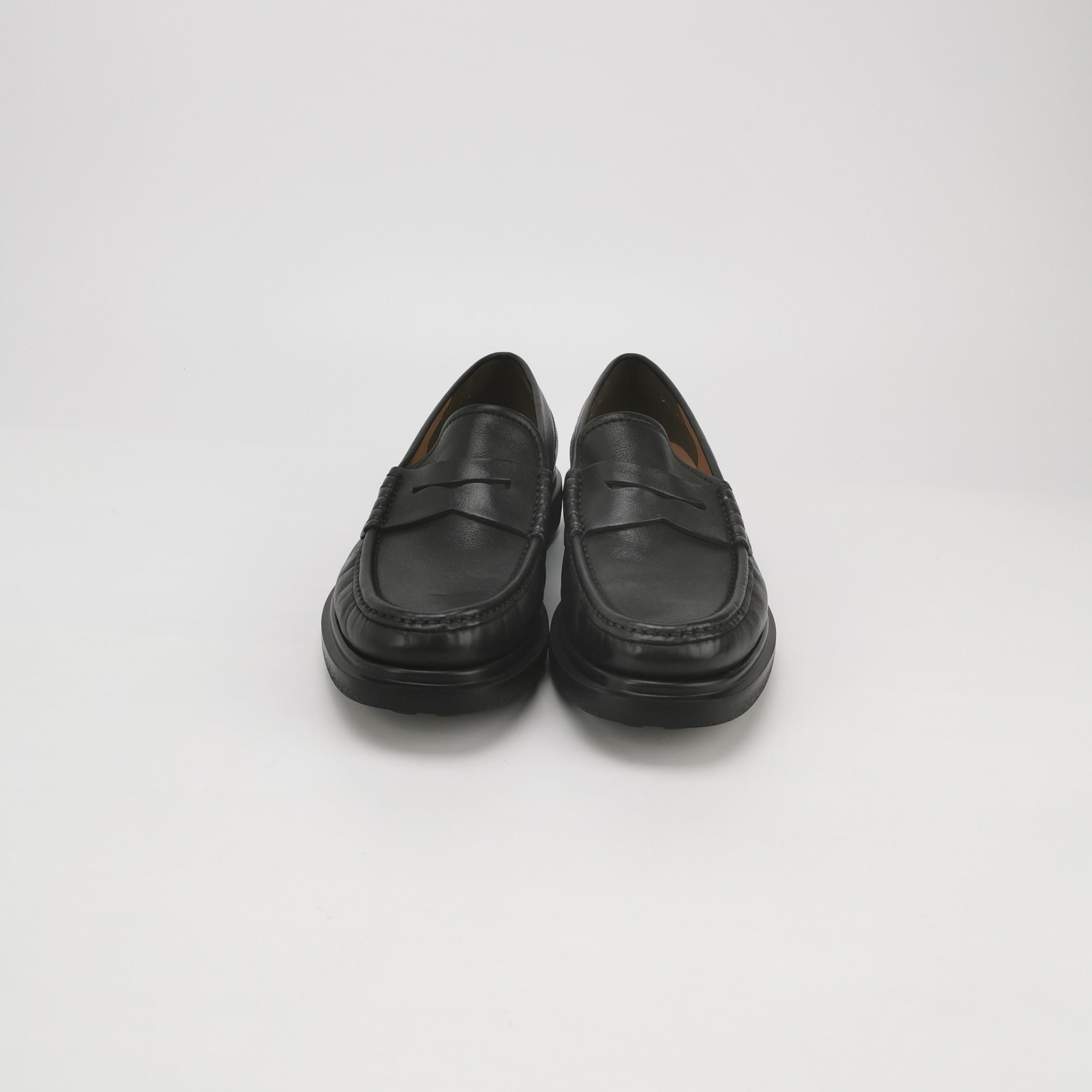 Salvatore Ferragamo Ferragamo Black Leather Low Heel Loafers IT 39 Size US 9 / IT 39 - 4 Thumbnail