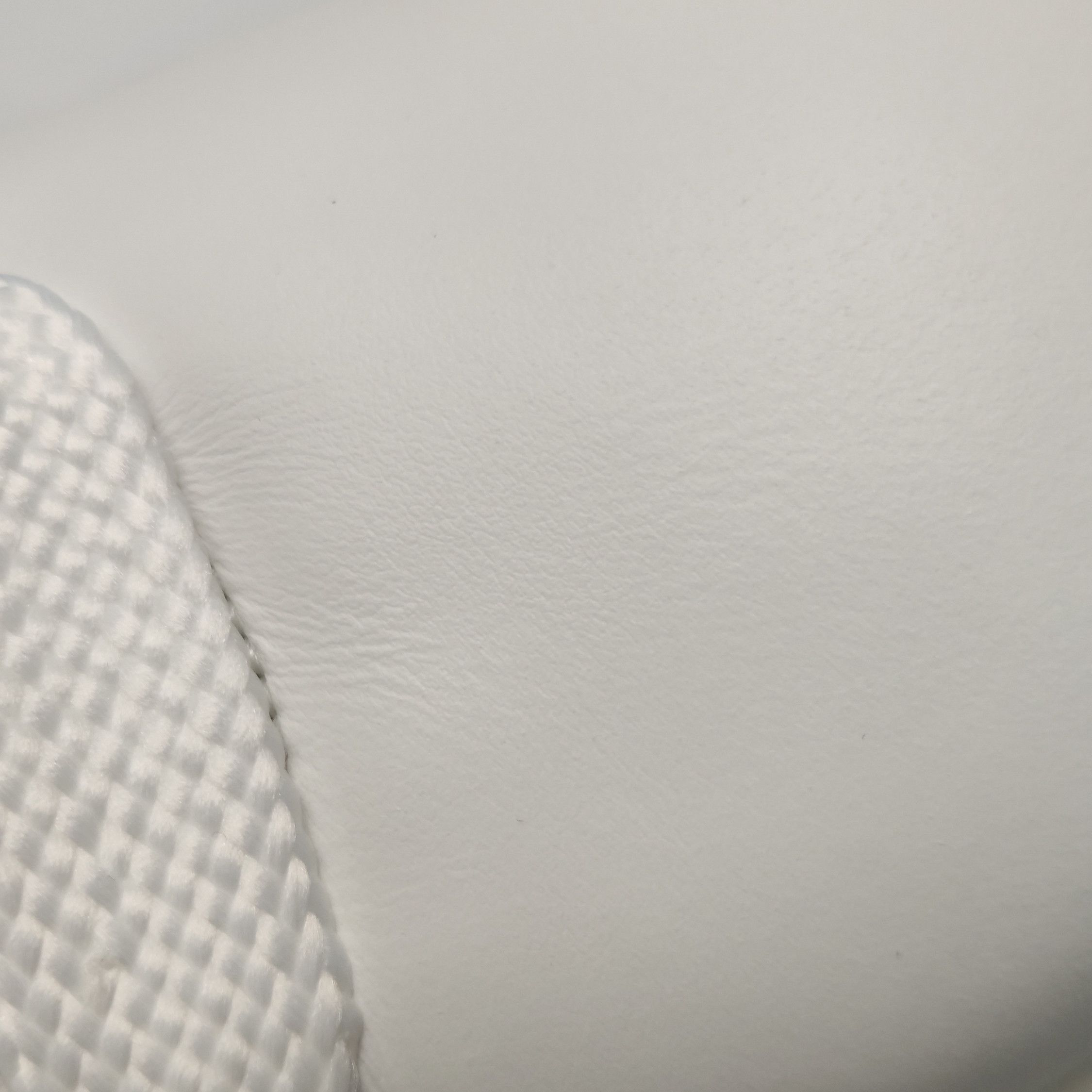 Burberry Burberry Logo Embossed Leather Sneakers EU 43 Size US 10 / EU 43 - 12 Thumbnail