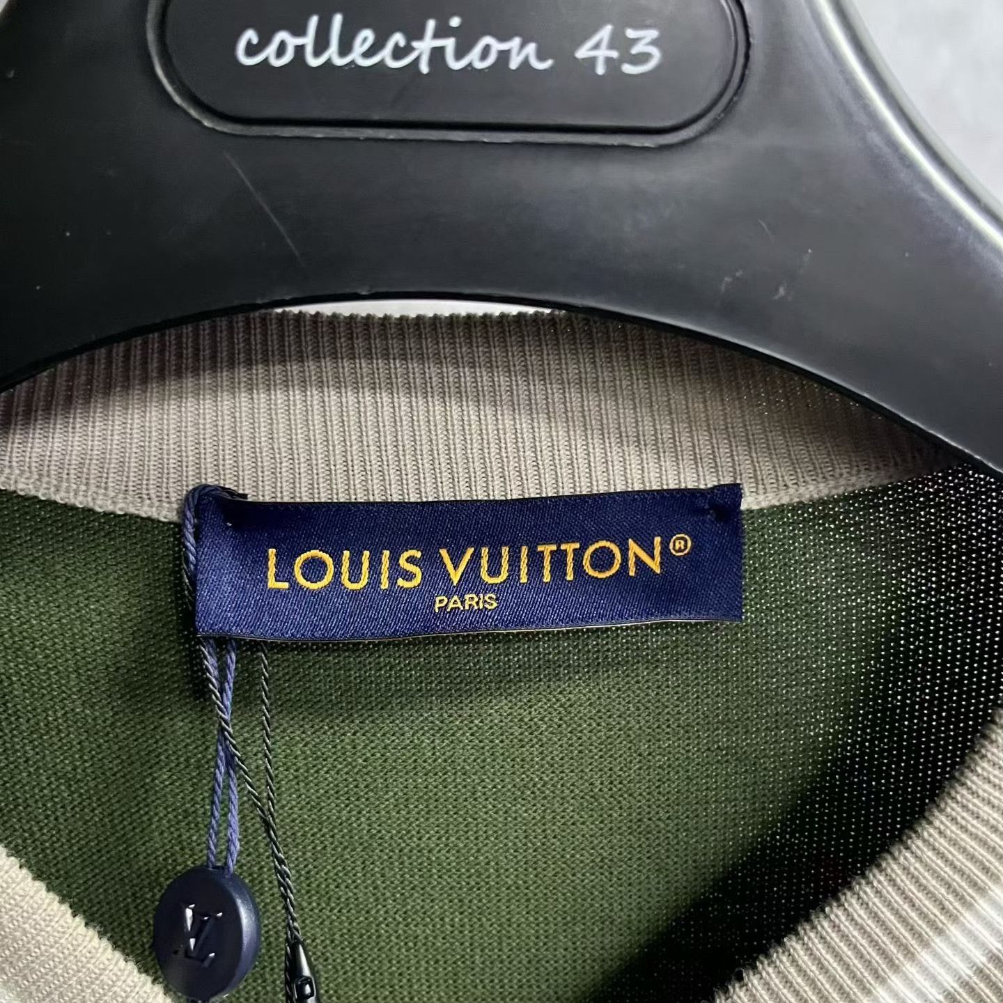 Louis Vuitton Louis Vuitton Multi T-Shirt m Men Size US M / EU 48-50 / 2 - 3 Thumbnail