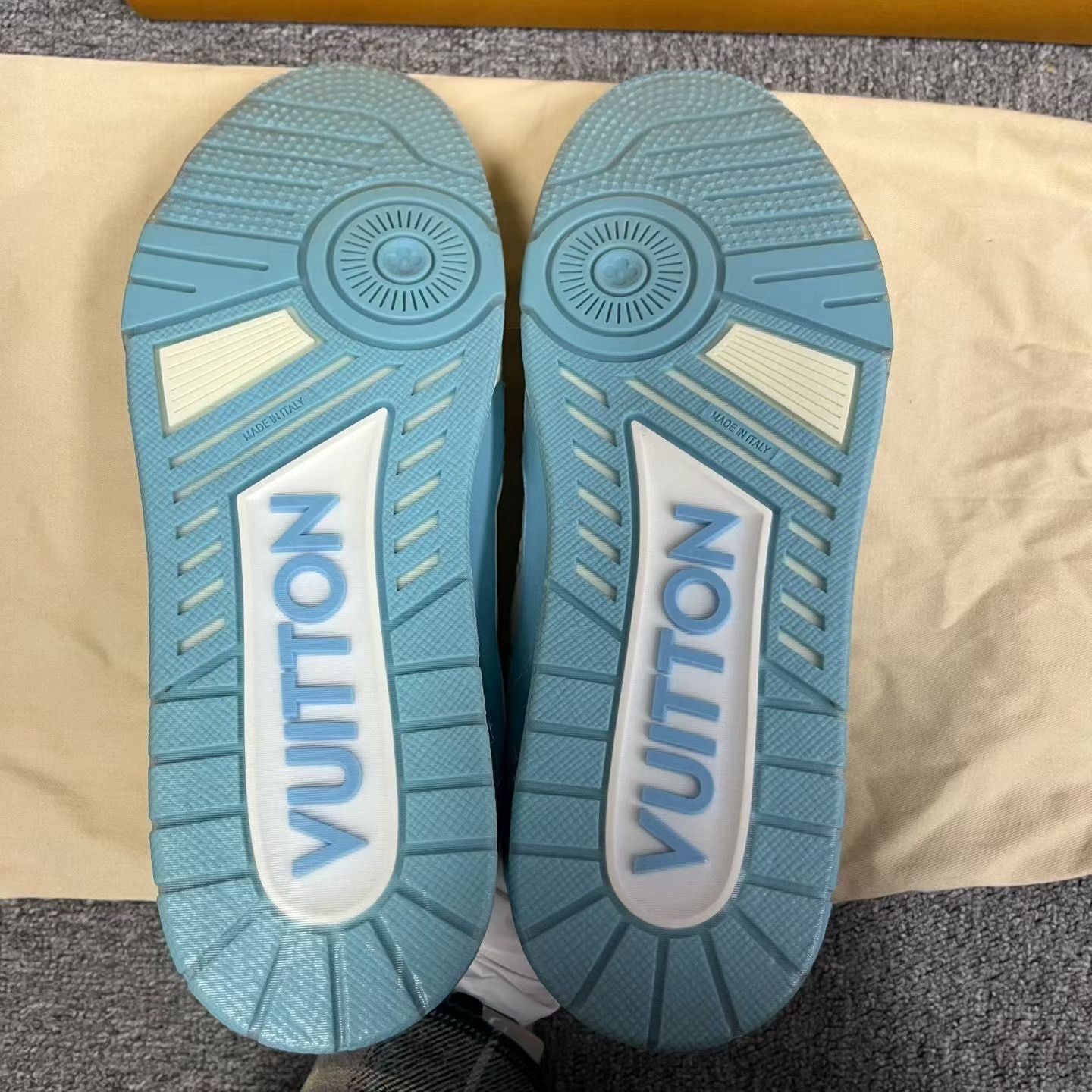 Louis Vuitton Louis Vuitton Leather Blue Lowtop Sneakers 9 Men Size US 9 / EU 42 - 5 Thumbnail
