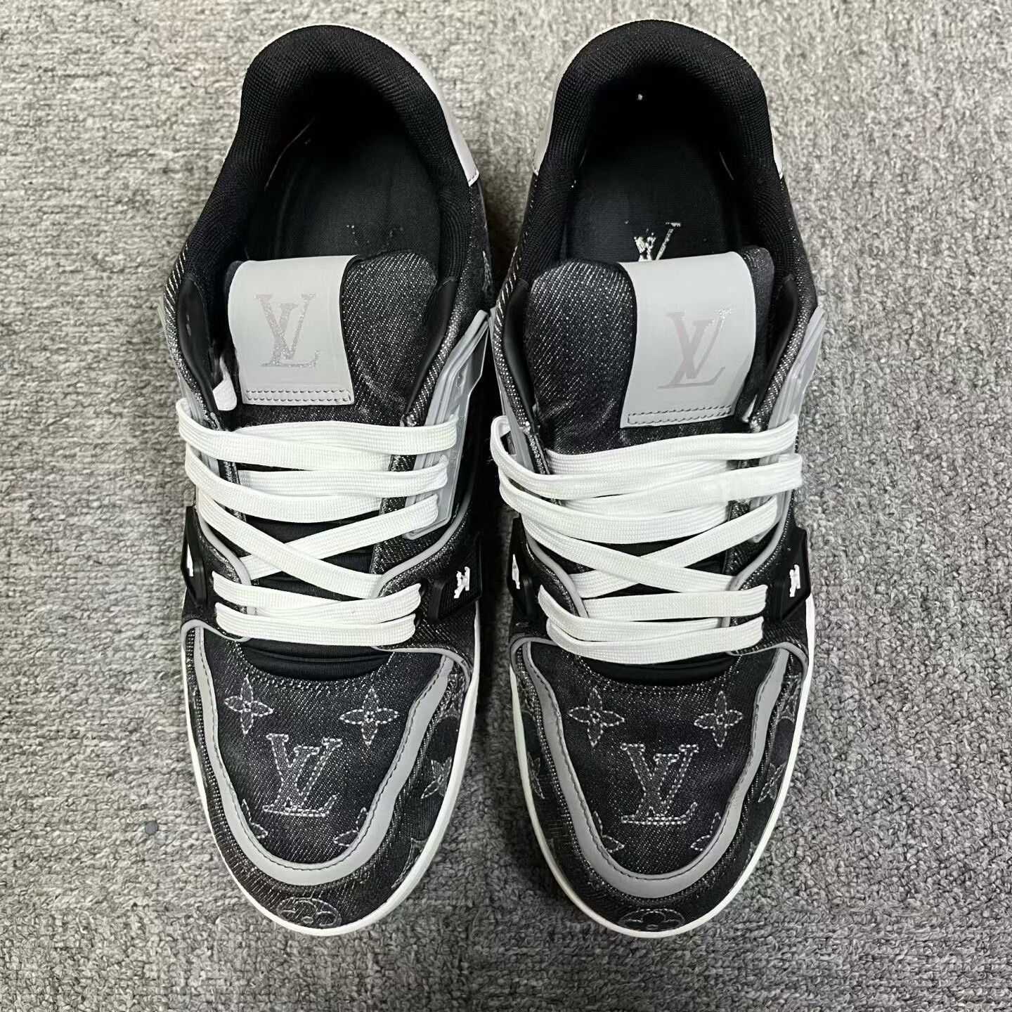 Louis Vuitton Louis Vuitton Leather Embroidered Black Lowtop Sneakers Men Size US 8 / EU 41 - 2 Thumbnail
