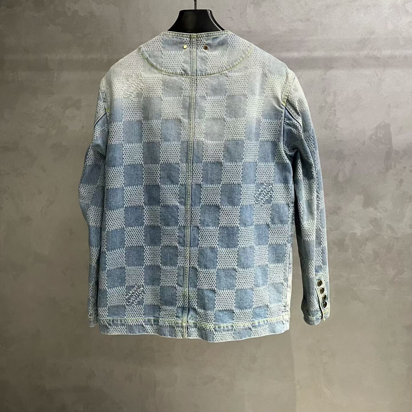 Louis Vuitton Louis Vuitton Plaid Blue Light Jacket xs Men Size US XS / EU 42 / 0 - 2 Thumbnail