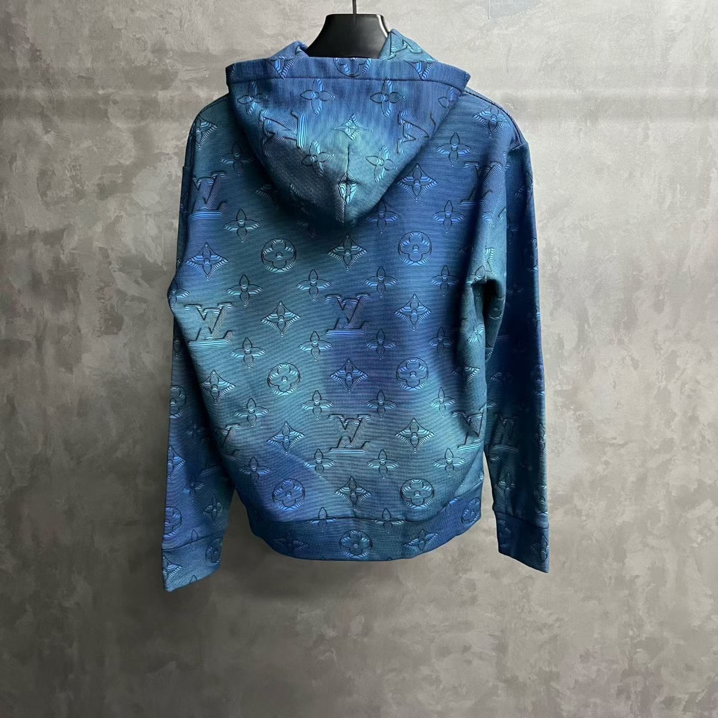 Louis Vuitton Louis Vuitton Retro Blue Hoodie s Men Size US S / EU 44-46 / 1 - 2 Thumbnail