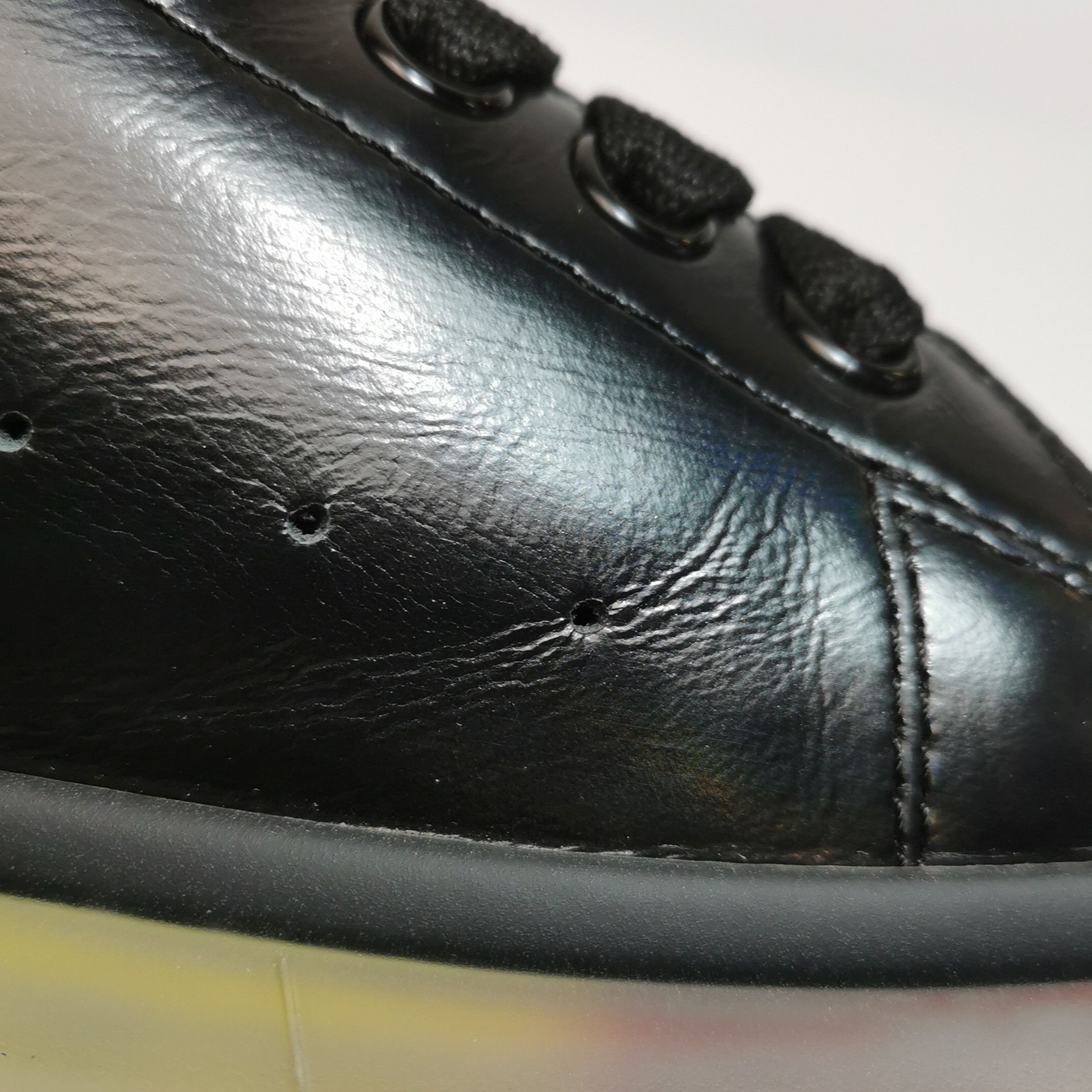 Alexander McQueen Alexander McQueen Iridescent Sole Sneakers 41 Size US 8 / EU 41 - 13 Thumbnail