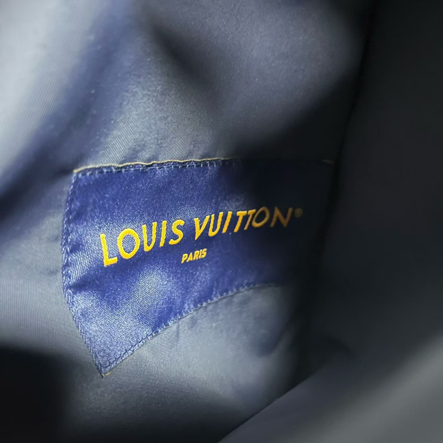 Louis Vuitton Louis Vuitton Nylon Blue Light Jacket M Men Size US M / EU 48-50 / 2 - 2 Thumbnail