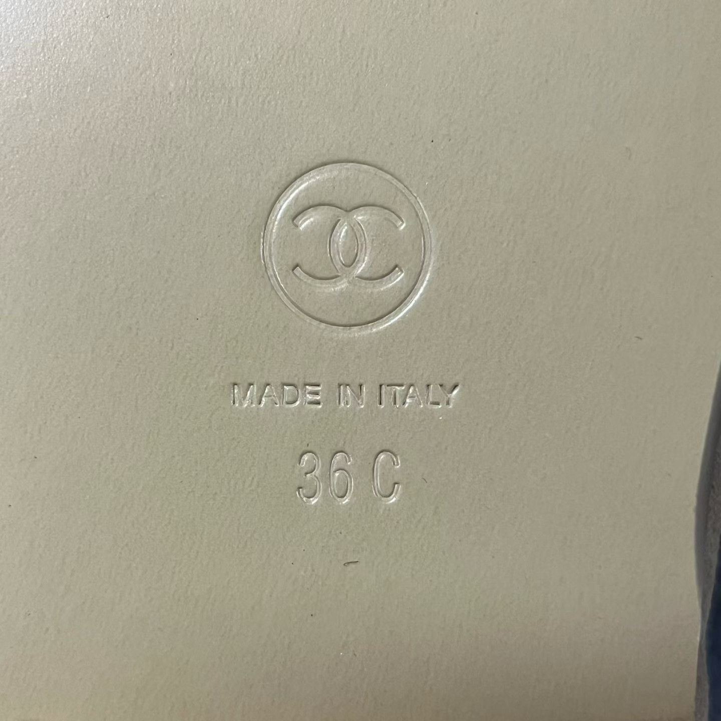 Chanel Chanel Beige Lowtop Sneakers us_6 Women Size US 6 / IT 36 - 3 Thumbnail