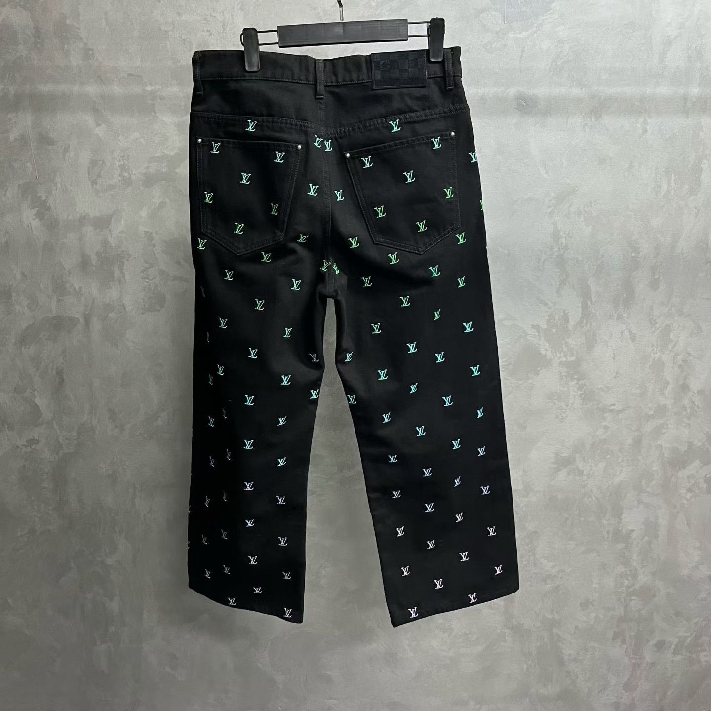 Louis Vuitton Louis Vuitton Retro Printed Black Denim Jeans29 Men Size US 29 - 2 Thumbnail