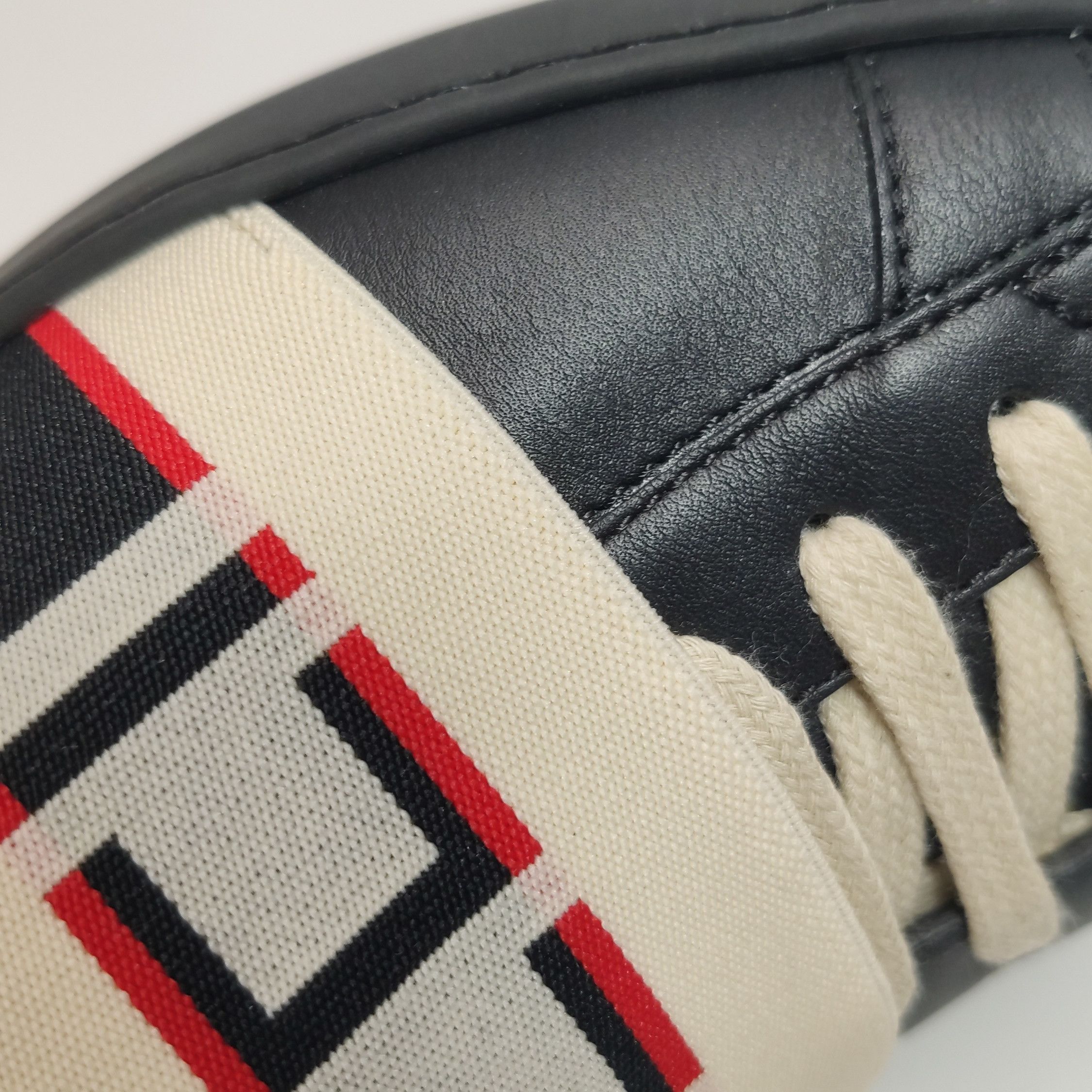 Gucci Gucci Ace Logo Elastic Strap Sneakers 39.5 Size US 6 / EU 39 - 8 Thumbnail