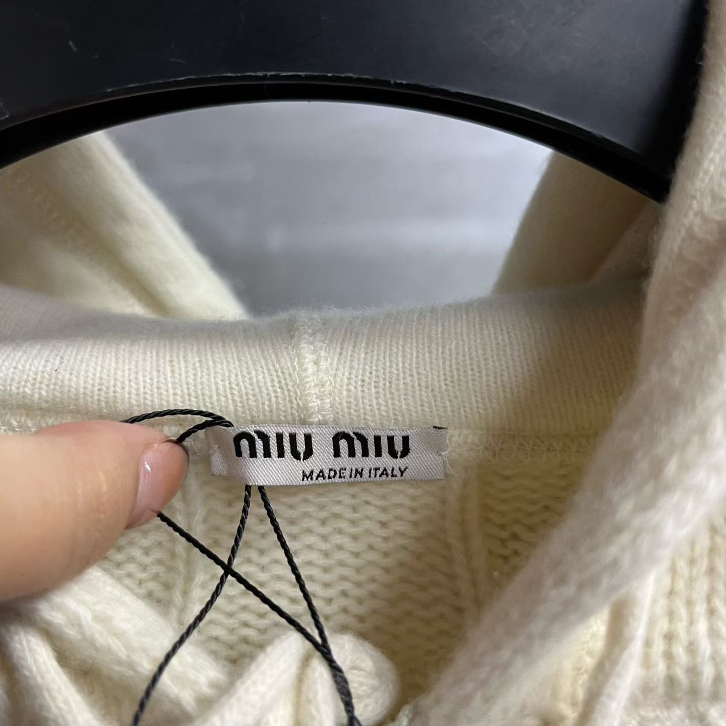 Miu Miu Miu Miu Retro Wool White Sweater XS Women Size XS / US 0-2 / IT 36-38 - 3 Thumbnail