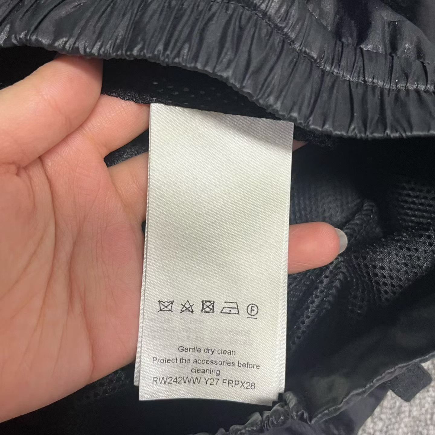 Louis Vuitton Louis Vuitton Retro Printed Black Pants 24 Women Size 24" / US 00 / IT 34 - 5 Thumbnail