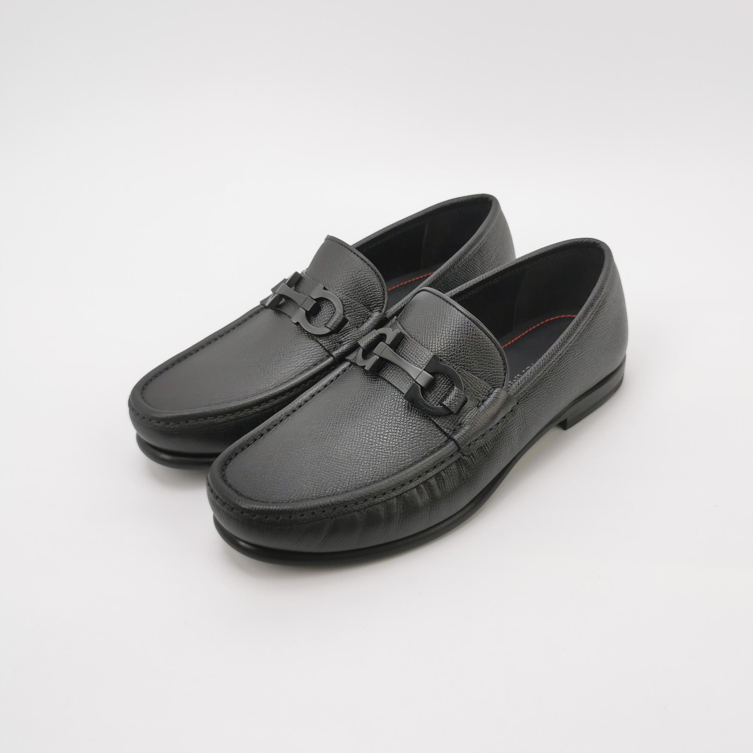 Salvatore Ferragamo Salvatore Ferragamo Gancini Grained Leather Loafers 41.5 Size US 8 / EU 41 - 3 Thumbnail