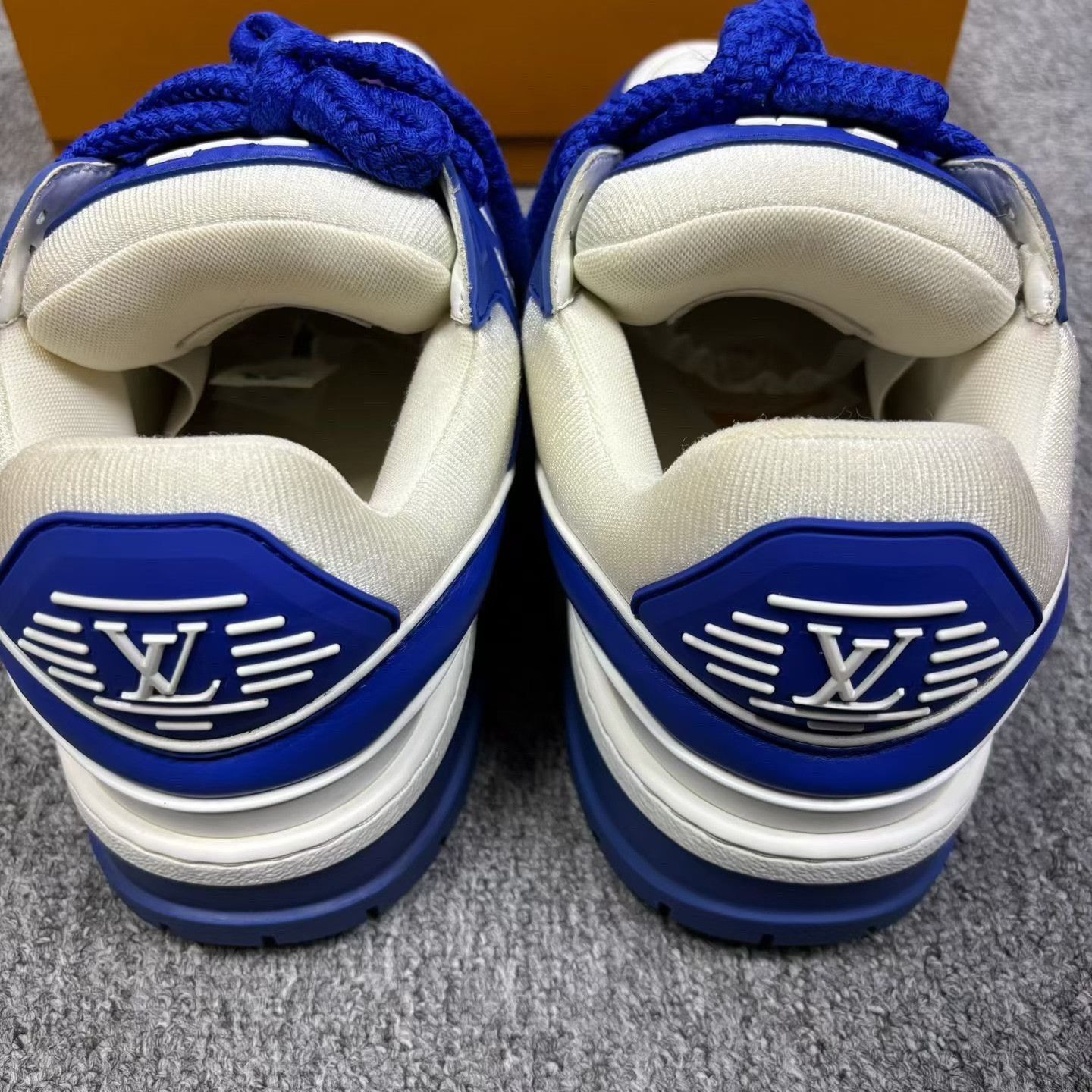Louis Vuitton Louis Vuitton Blue Lowtop Sneakers 9 Men Size US 9 / EU 42 - 5 Thumbnail