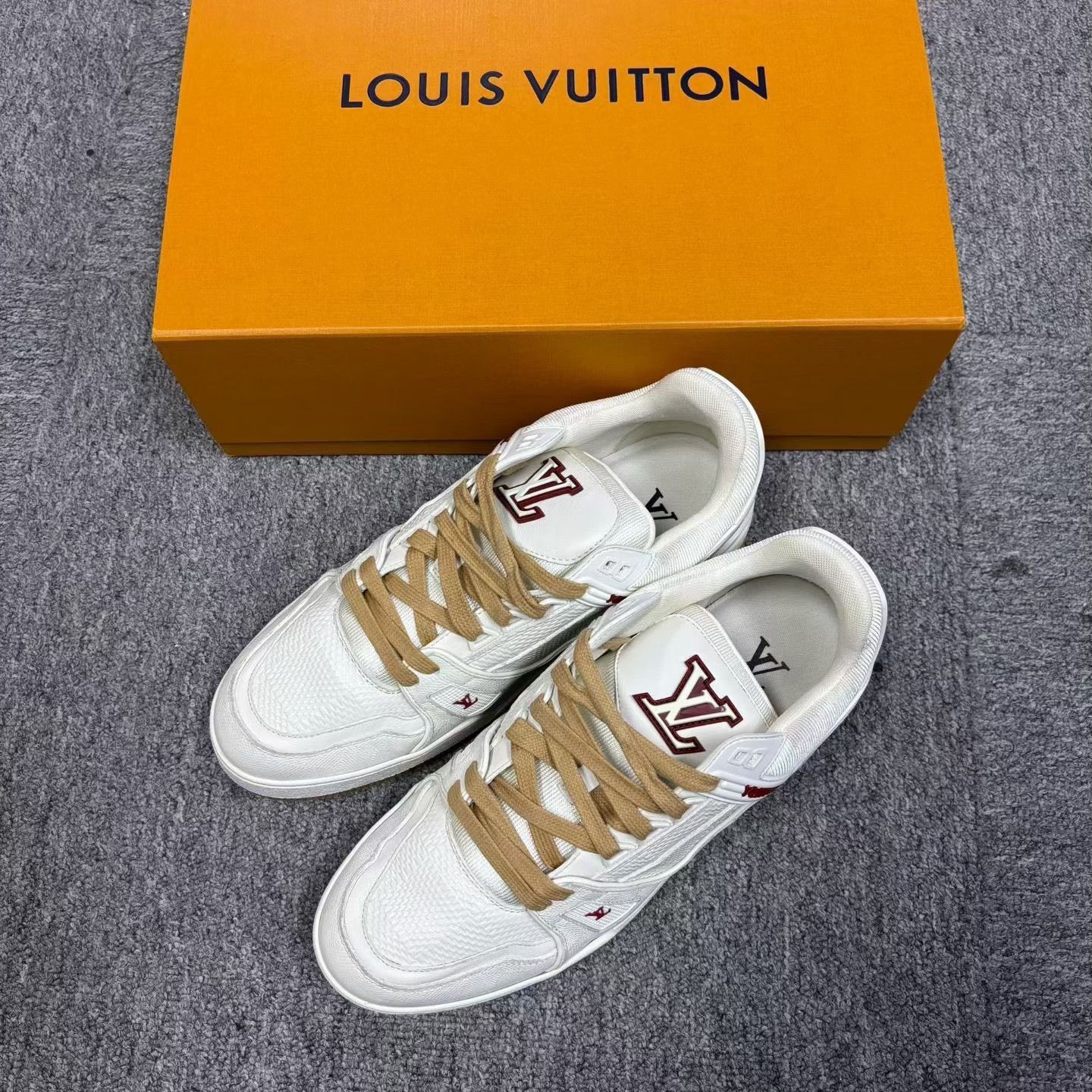 Louis Vuitton Louis Vuitton Leather White Lowtop Sneakers 8 Men Size US 8 / EU 41 - 3 Thumbnail