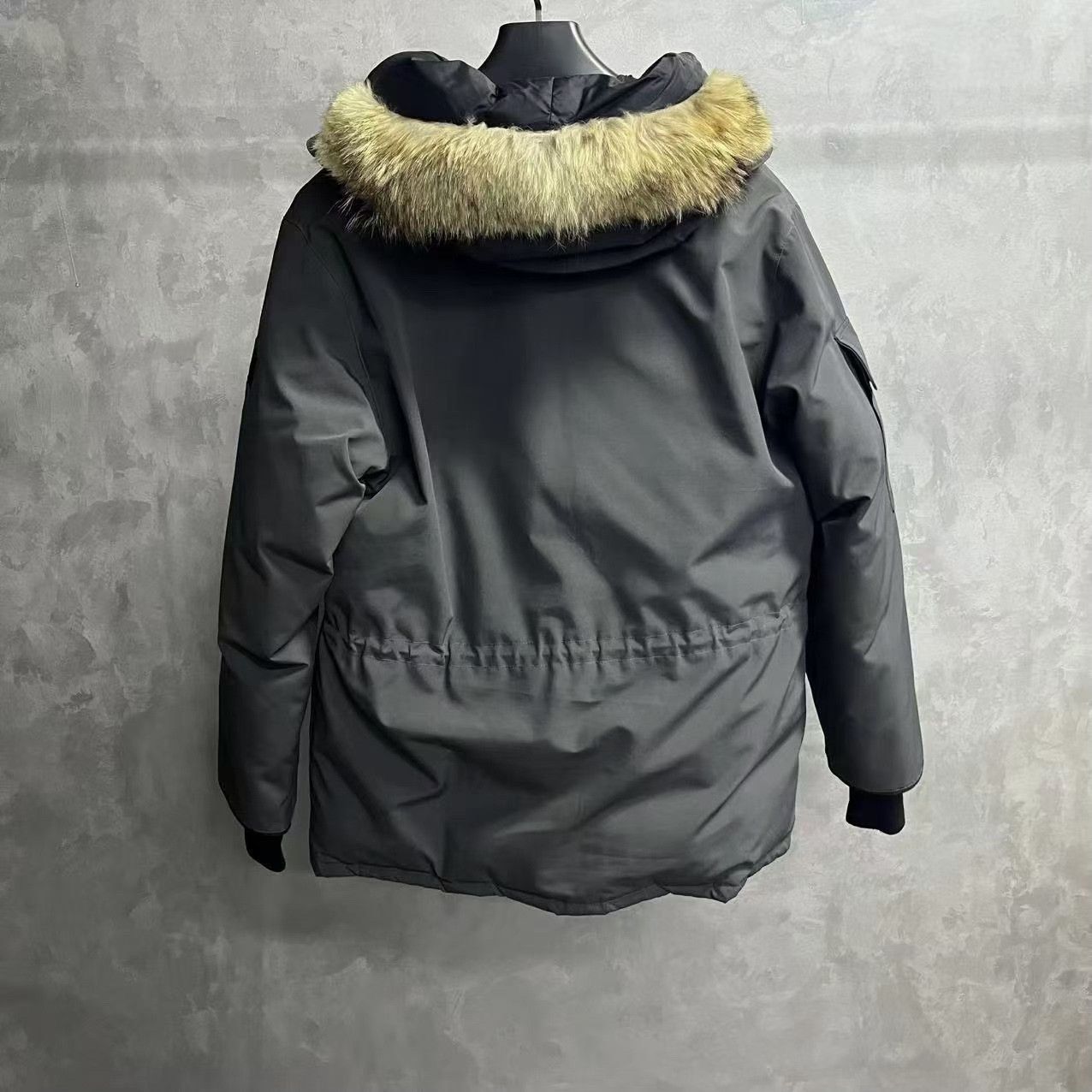 Canada Goose Canada Goose Retro Graphic Gray Heavy Coat s Men Size US S / EU 44-46 / 1 - 2 Thumbnail