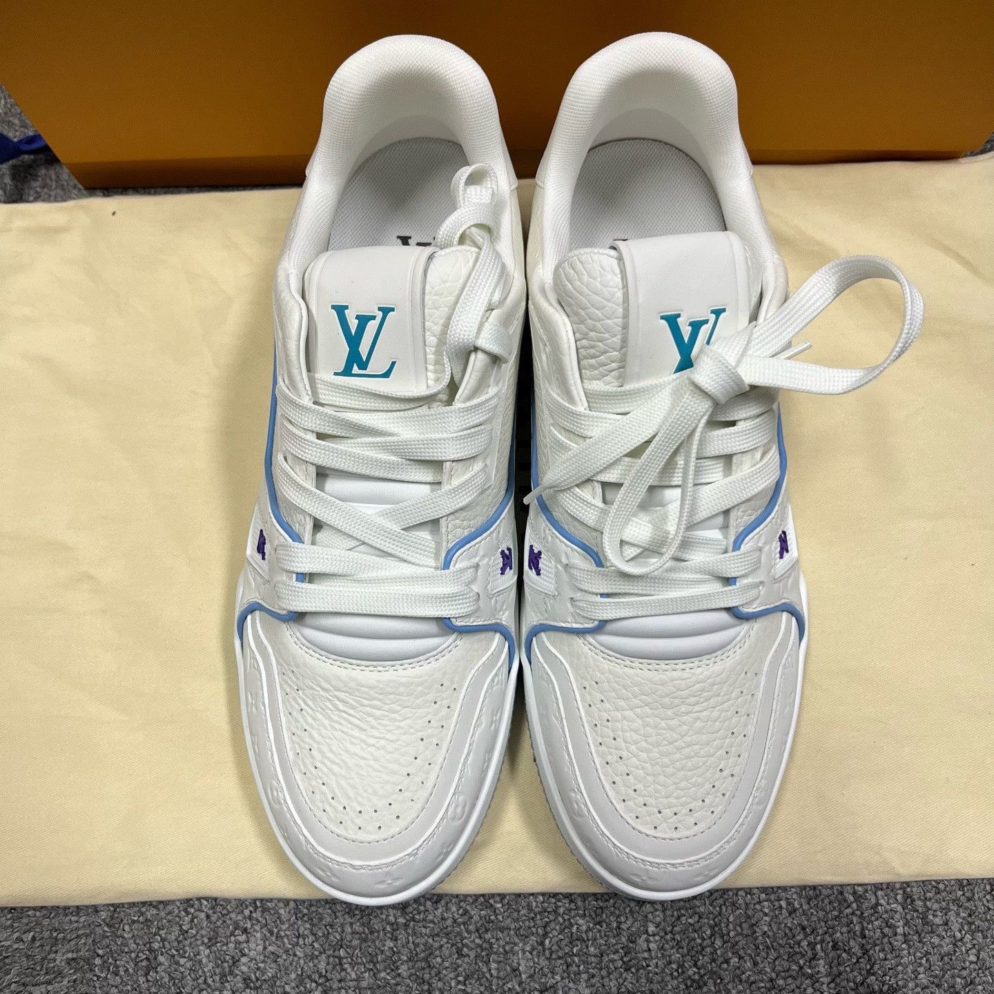Louis Vuitton Louis Vuitton Leather Blue Lowtop Sneakers 8 Men Size US 8 / EU 41 - 2 Thumbnail