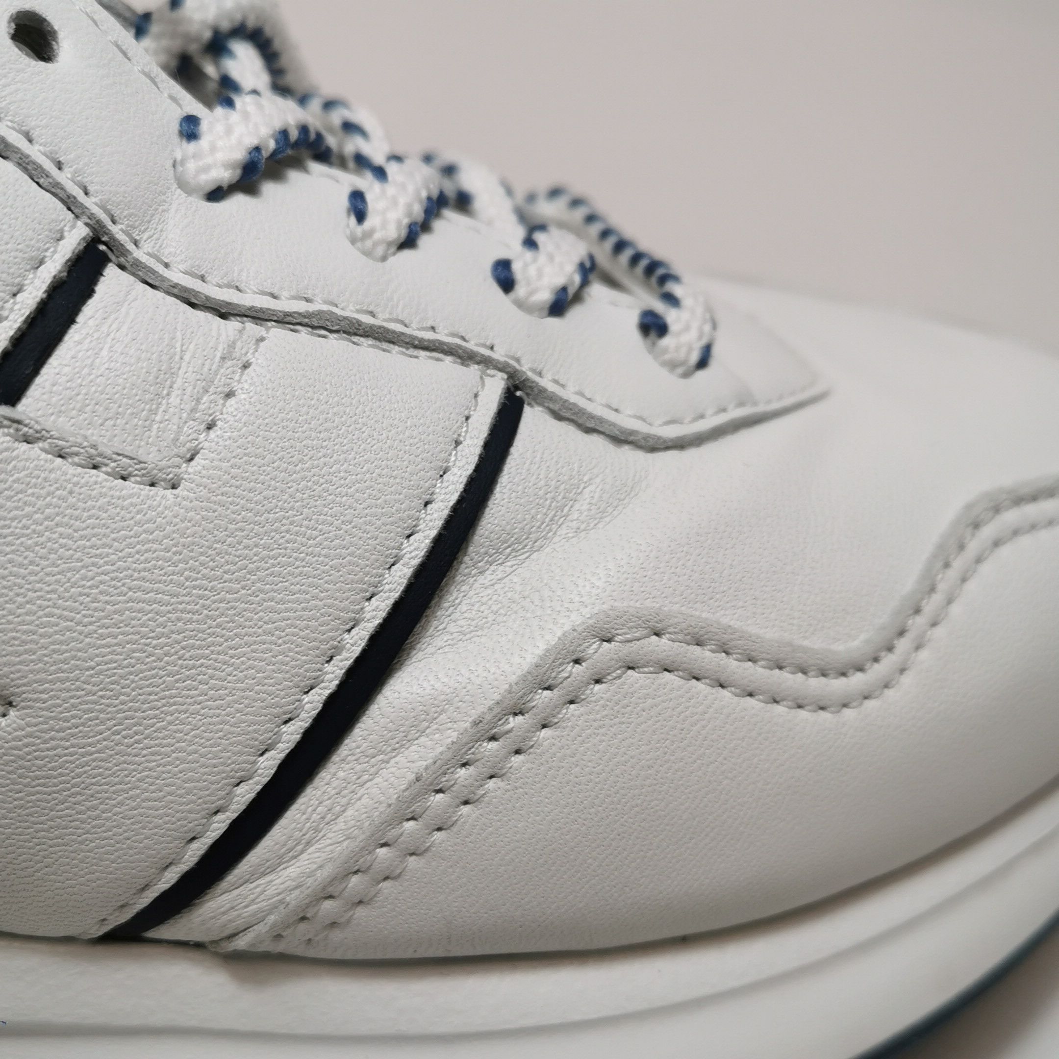 Hogan Hogan Leather Logo Low-Top Sneakers Size 39 Size US 6 / EU 39 - 9 Thumbnail