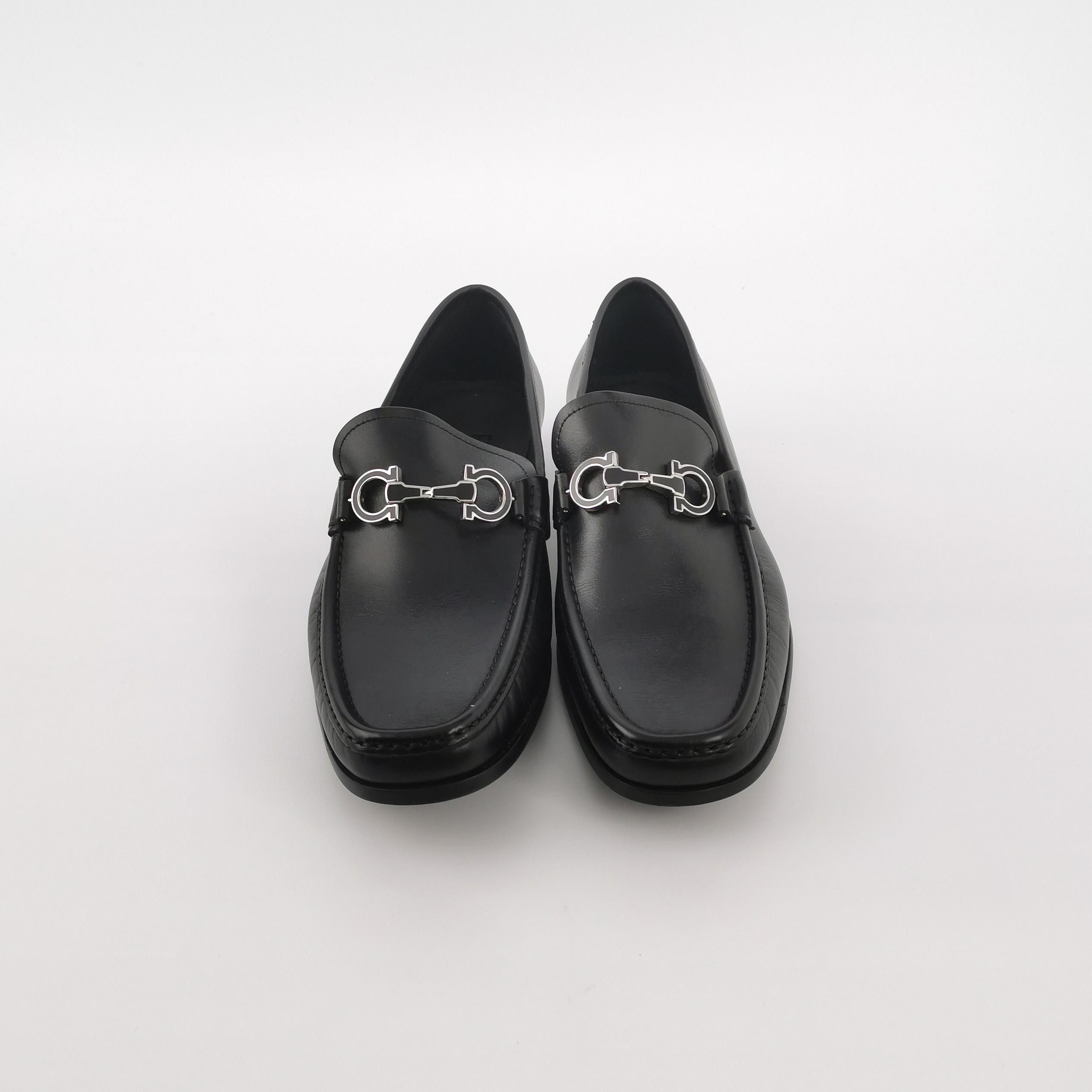 Salvatore Ferragamo Salvatore Ferragamo Gancini Leather Loafers Size 41 Size US 8 / EU 41 - 4 Thumbnail