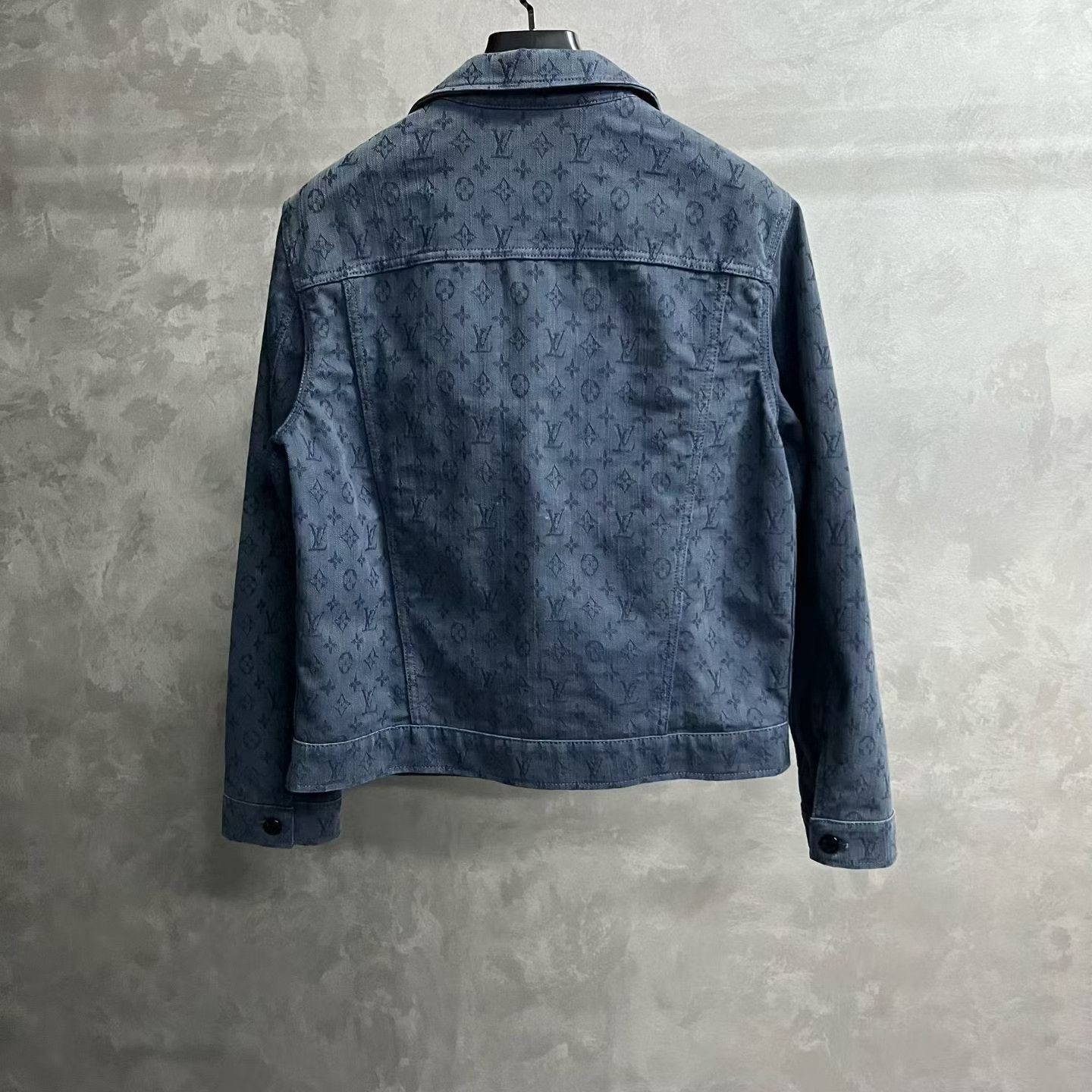 Louis Vuitton Louis Vuitton Retro Blue Light Jacket s Men Size US S / EU 44-46 / 1 - 2 Thumbnail