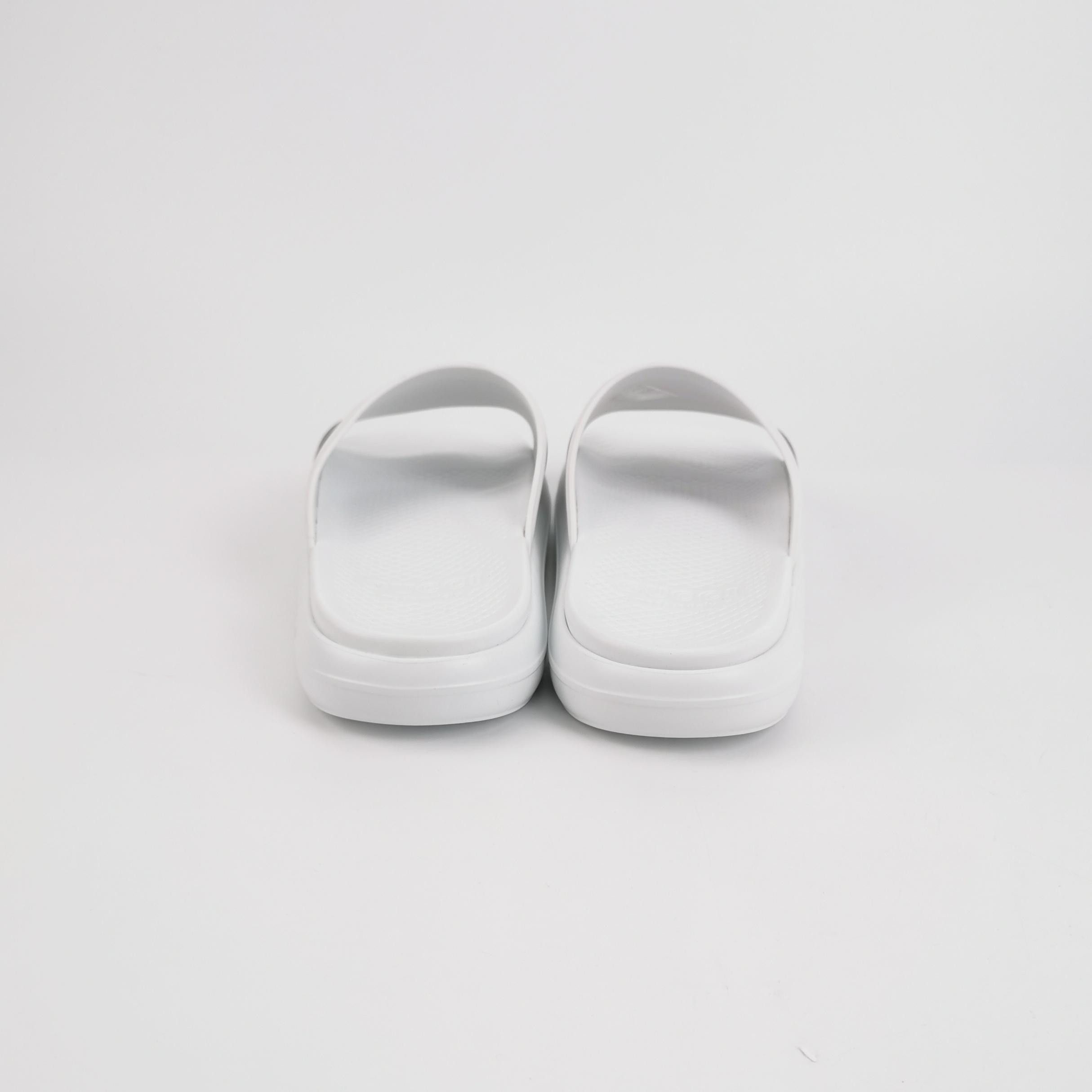 Gucci Gucci Web Stripe Rubber Slides Size 43 Size US 10 / EU 43 - 5 Thumbnail