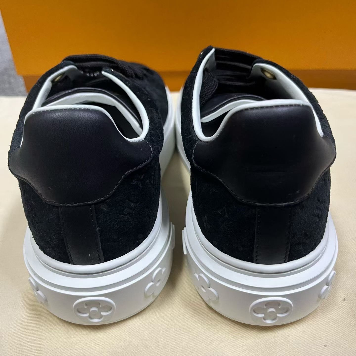 Louis Vuitton Louis Vuitton Casual Black Lowtop Sneakers us_5-5 Women Size US 5.5 / IT 35.5 - 6 Thumbnail