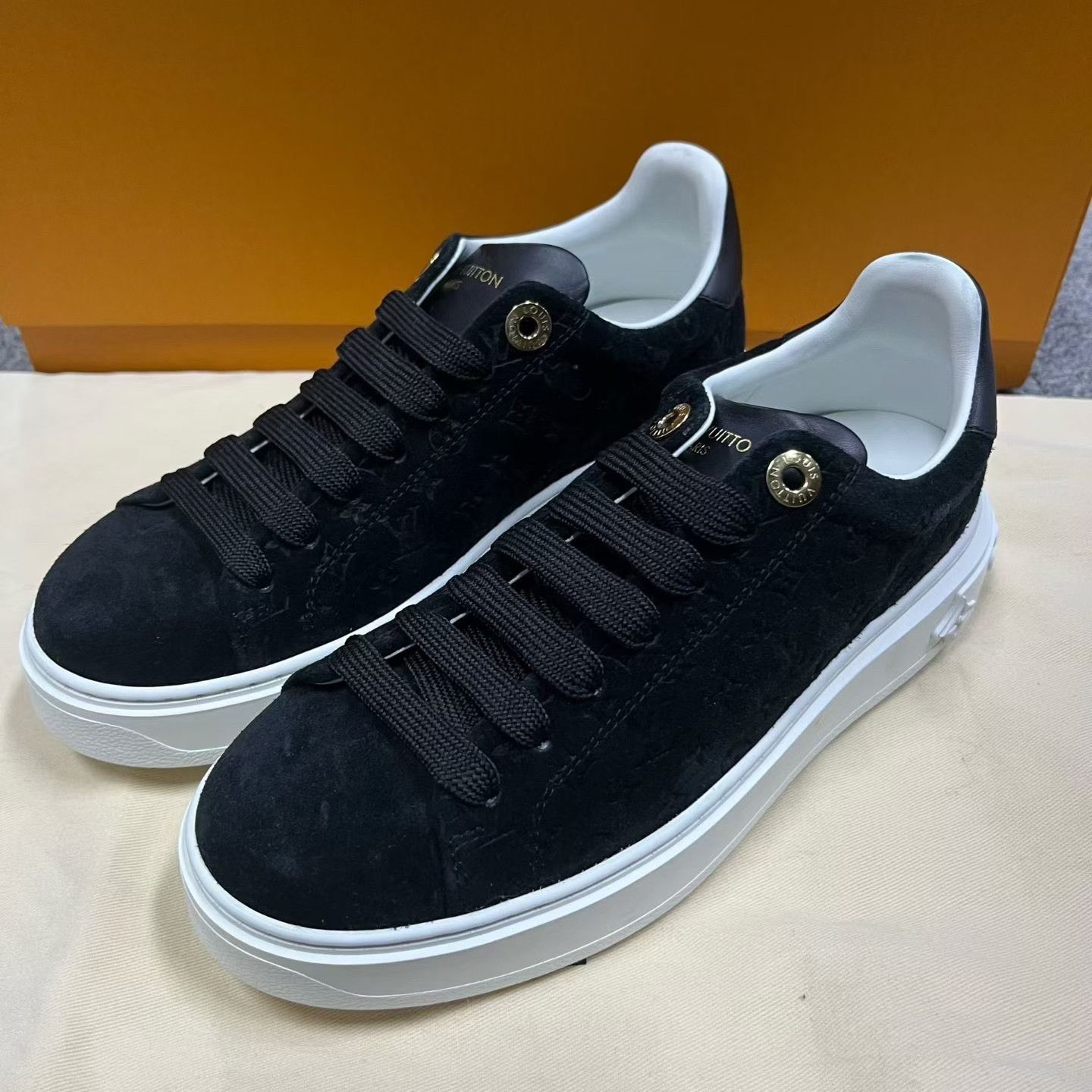 Louis Vuitton Louis Vuitton Casual Black Lowtop Sneakers us_5-5 Women Size US 5.5 / IT 35.5 - 2 Thumbnail