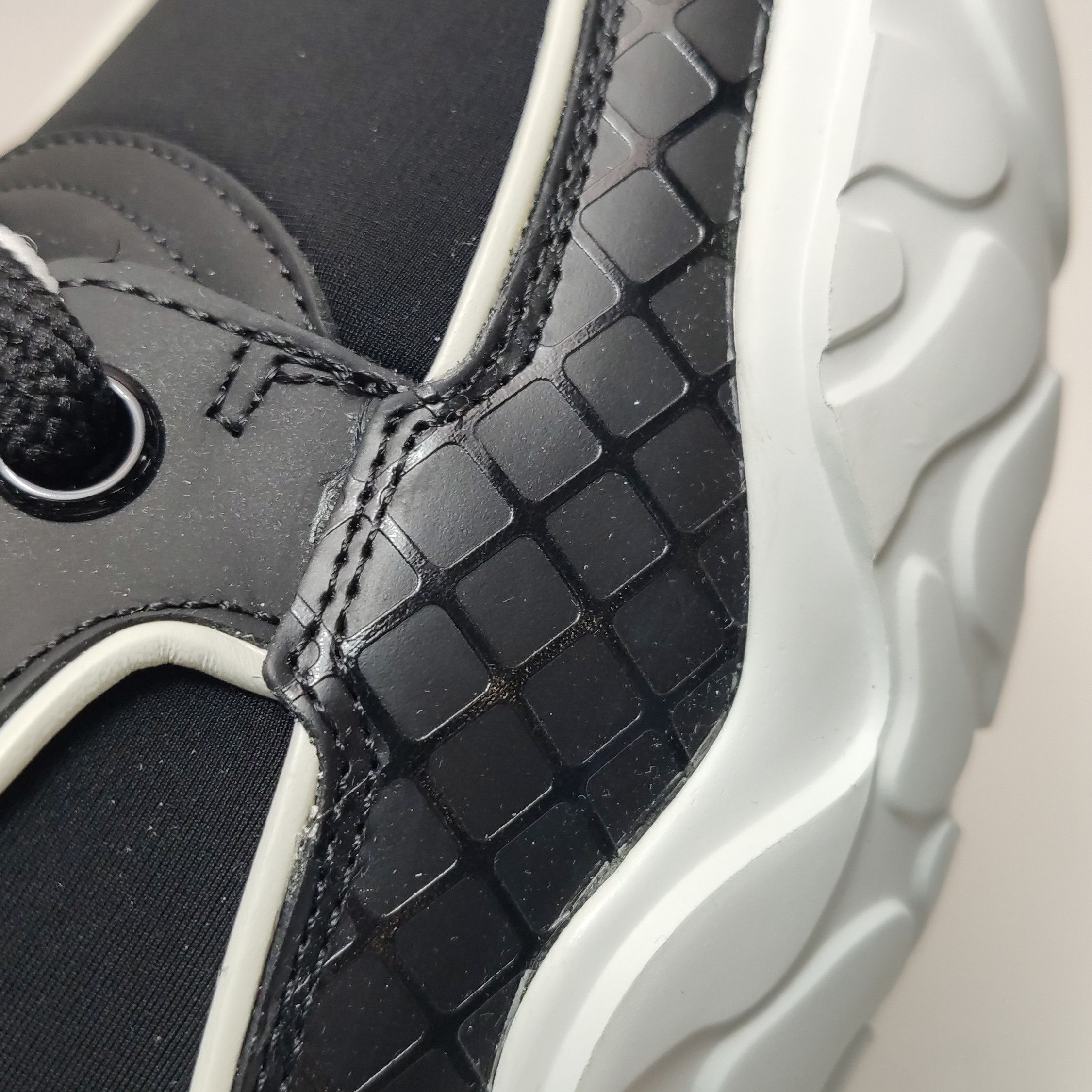 Alexander McQueen Alexander McQueen Leather Colorblock Sneakers 41 Size US 8 / EU 41 - 8 Thumbnail