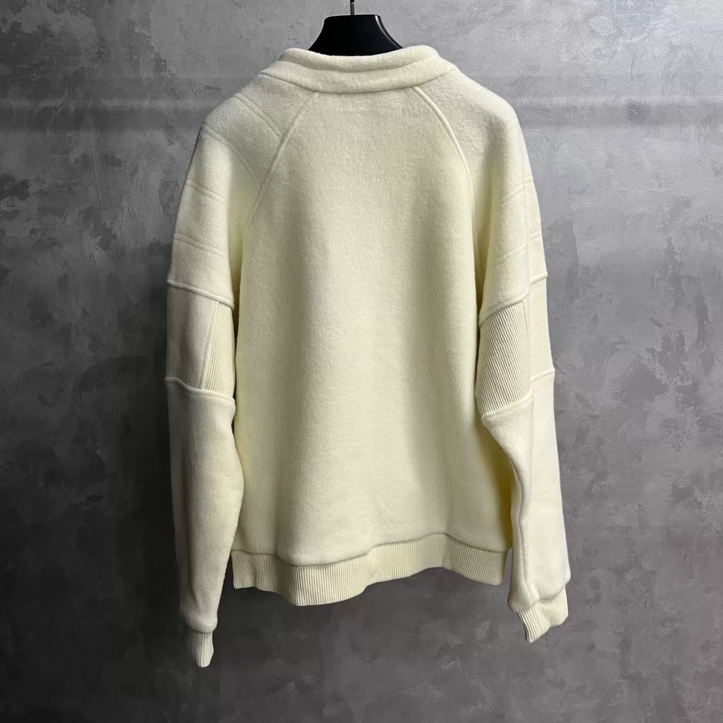 Louis Vuitton Louis Vuitton Wool White Light Jacket xl Men Size US XL / EU 56 / 4 - 2 Thumbnail