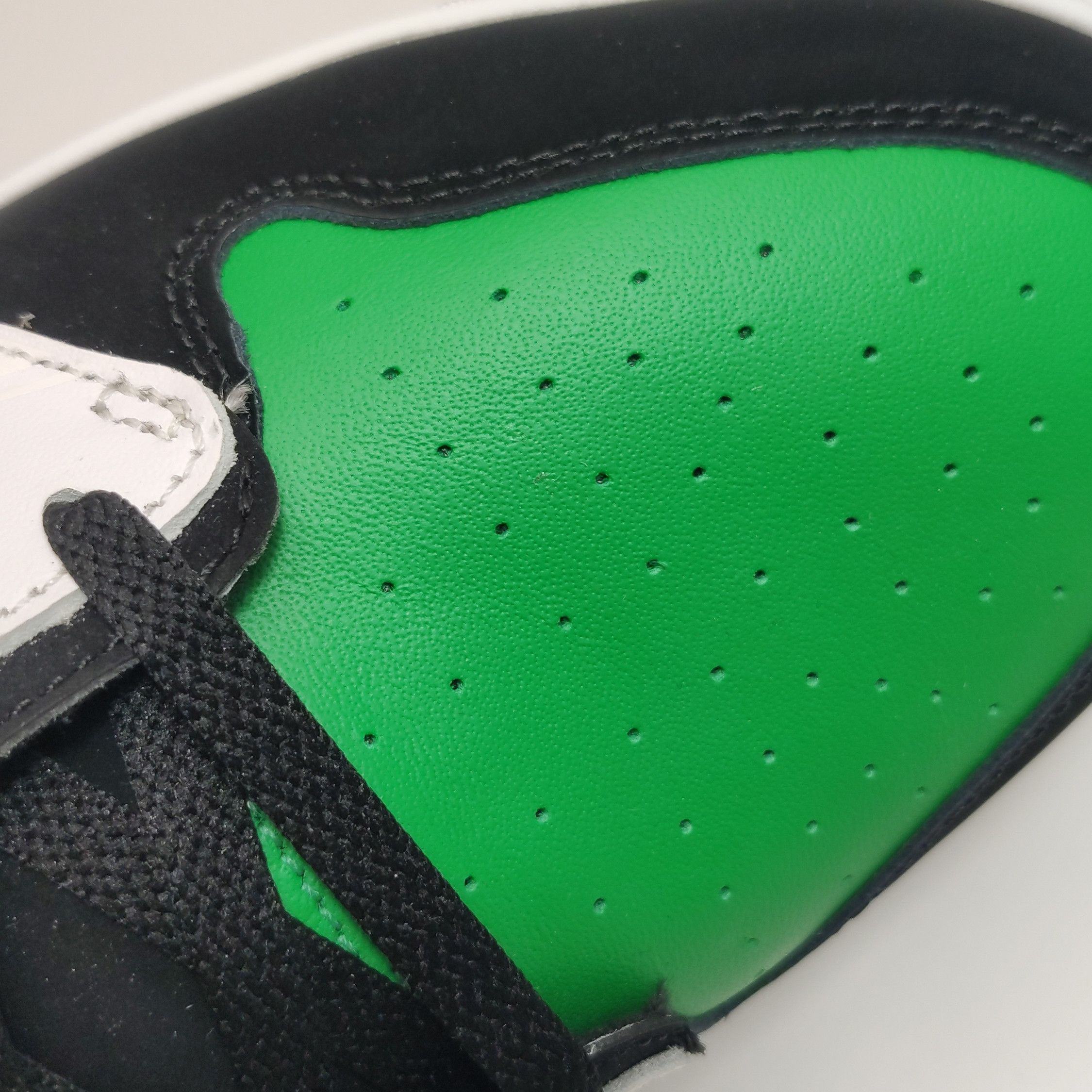 Nike Air Jordan Nu Retro 1 G Green Golf Sneakers Size 15 Size US 15 / EU 48 - 8 Thumbnail