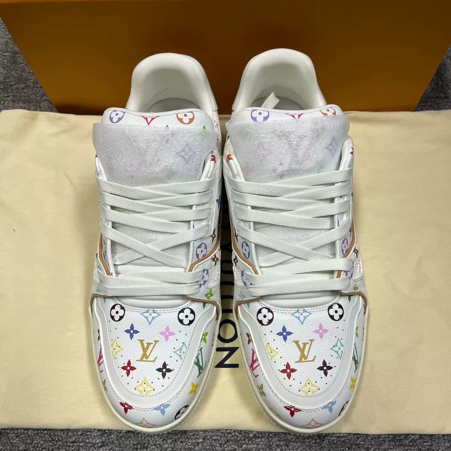 Louis Vuitton Louis Vuitton Leather White Lowtop Sneakers 8 Men Size US 8 / EU 41 - 2 Thumbnail