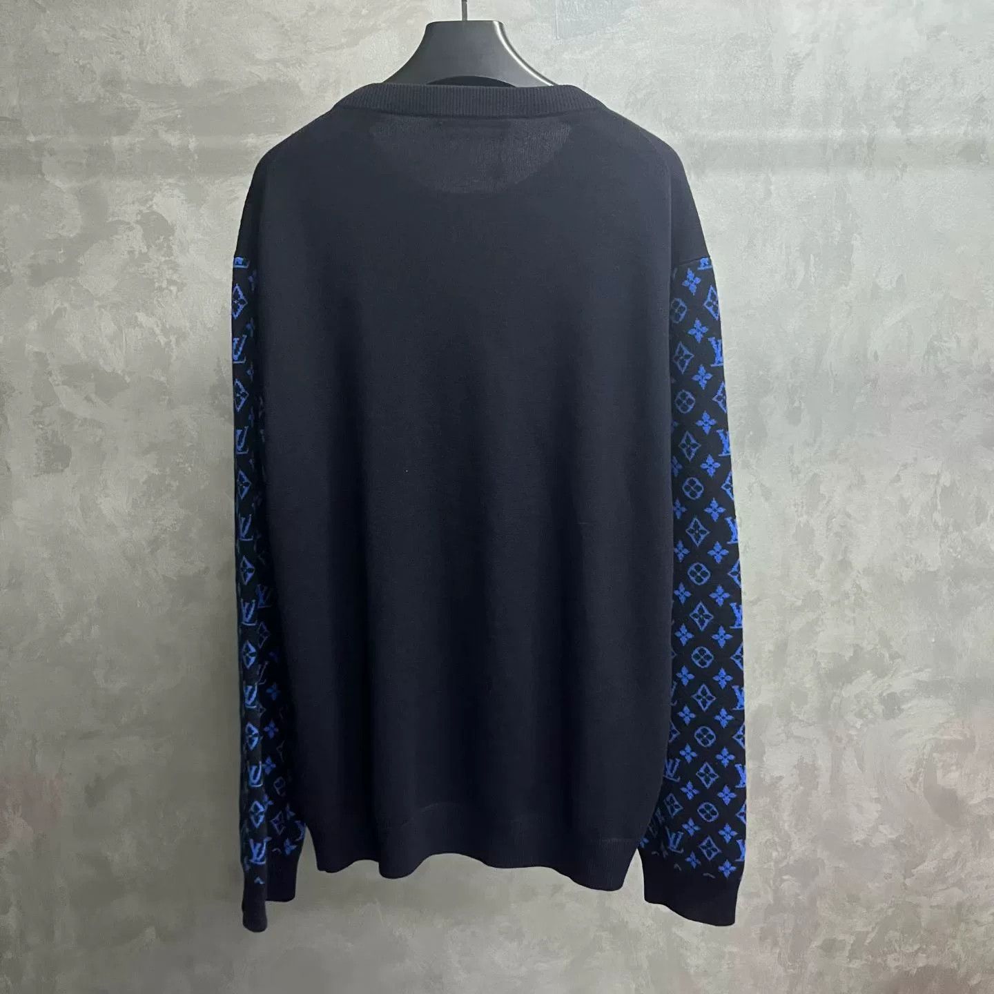 Louis Vuitton Louis Vuitton Retro Blue Sweater xxs Men Size US XXS / EU 40 - 2 Thumbnail