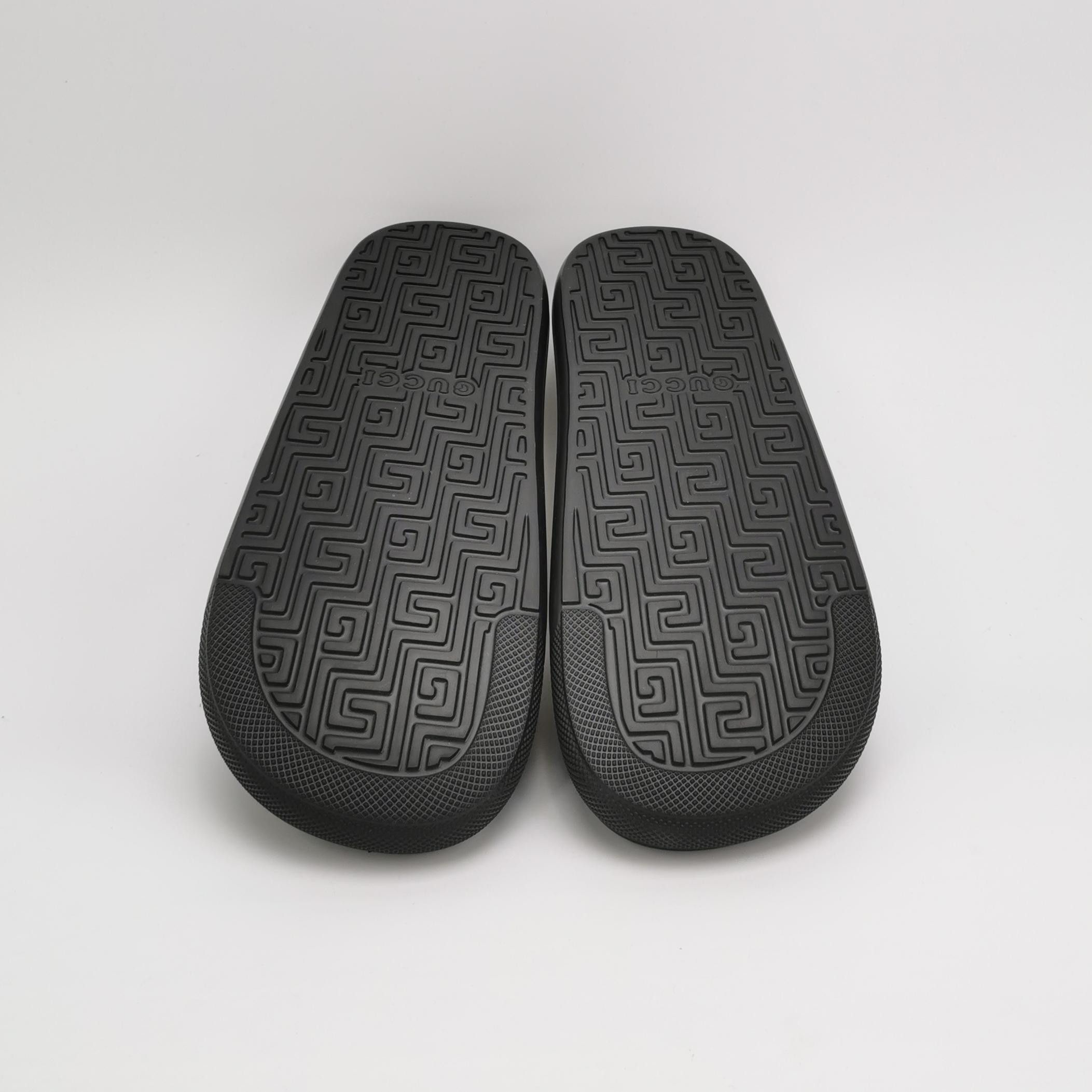 Gucci Gucci Interlocking G Rubber Sandals 44 Size US 11 / EU 44 - 6 Thumbnail