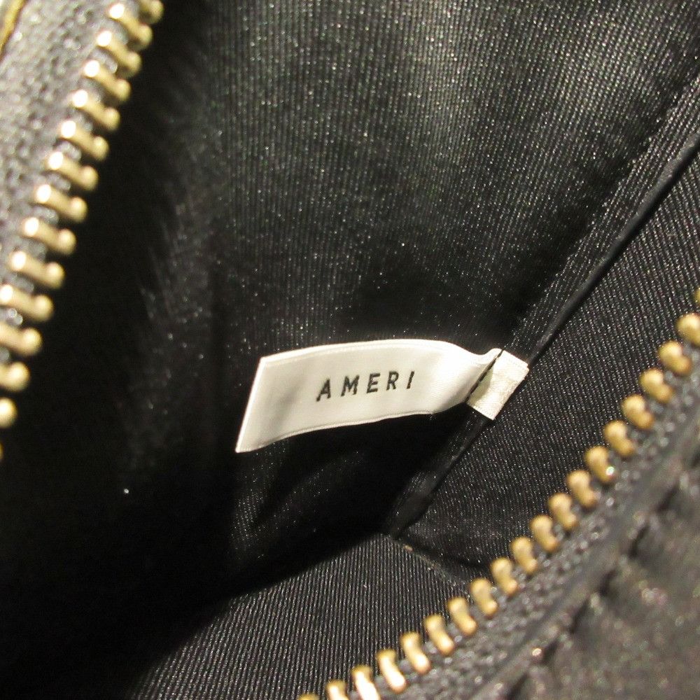 Other Other Ameri VINTAGE PYRAMID CHAIN Leather Handbag Others Handbag DUTY FREE for USA Size ONE SIZE - 9 Thumbnail