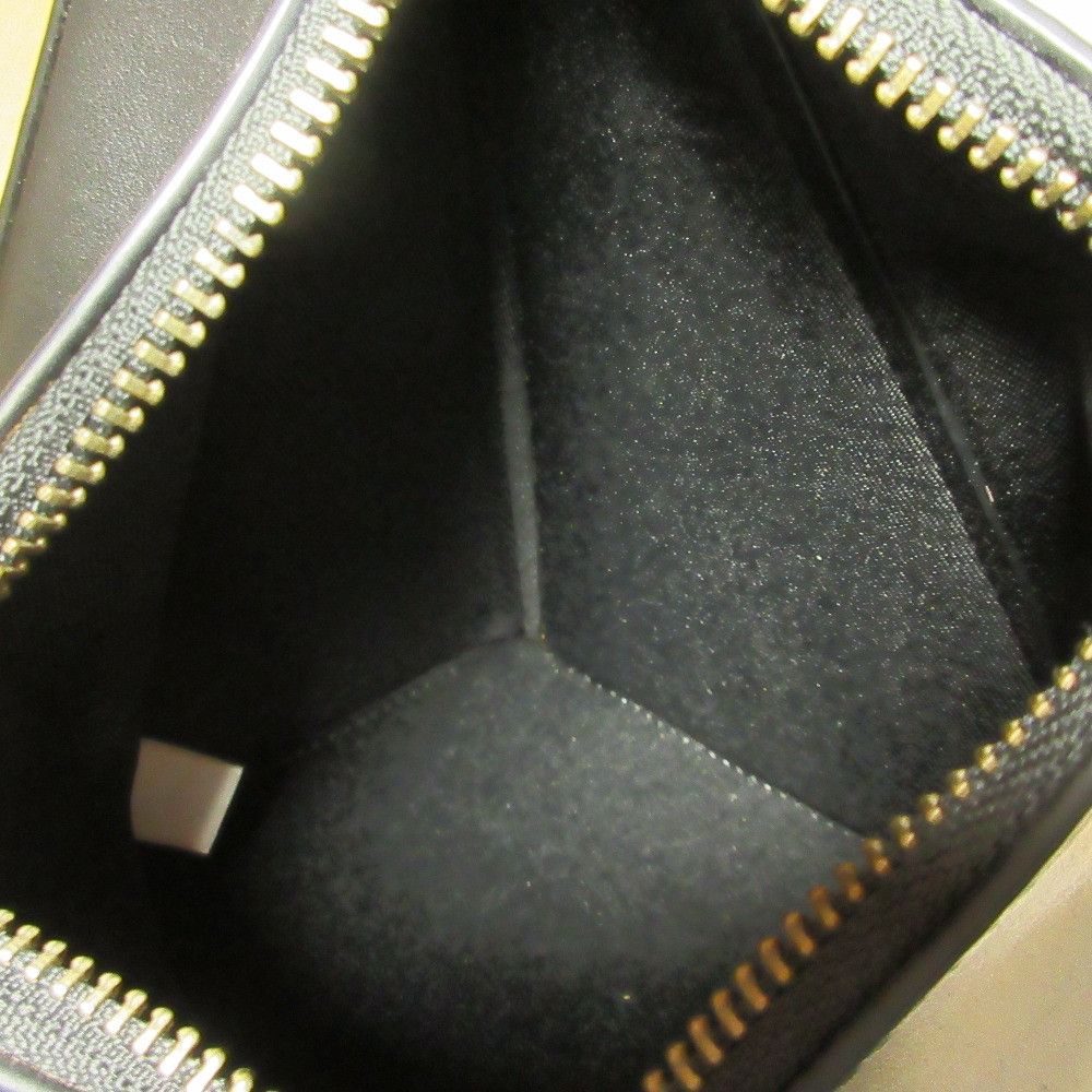 Other Other Ameri VINTAGE PYRAMID CHAIN Leather Handbag Others Handbag DUTY FREE for USA Size ONE SIZE - 11 Thumbnail