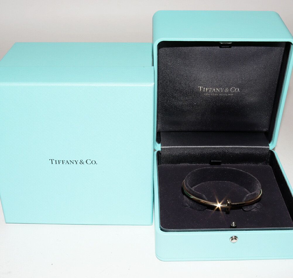 Tiffany & Co. Tiffany & Co. Tiffany & Co. T One Au750 Bracelet Precious Metal Bangle DUTY FREE for USA Size ONE SIZE - 3 Thumbnail