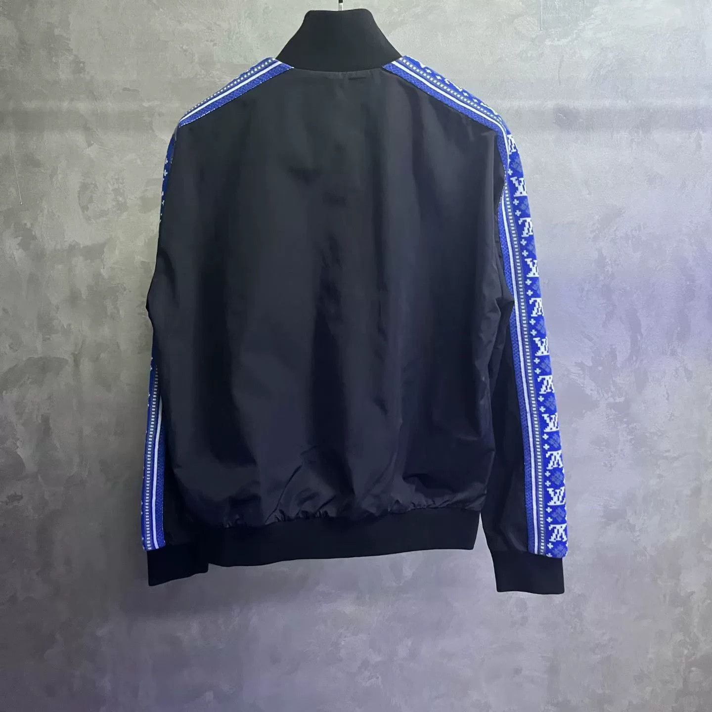 Louis Vuitton Louis Vuitton Retro Printed Black Light Jacket s Men Size US S / EU 44-46 / 1 - 2 Thumbnail