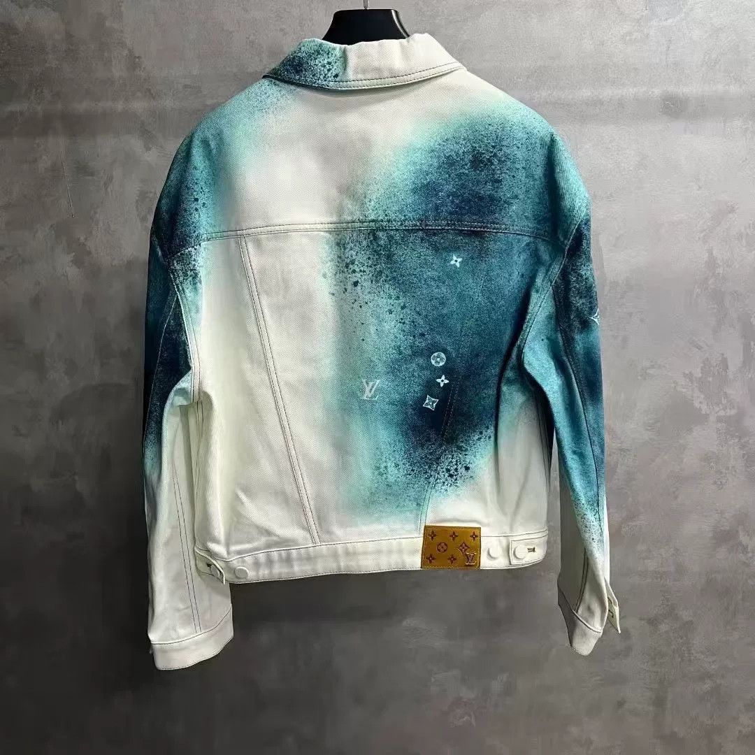 Louis Vuitton Louis Vuitton Casual Graphic White Light Jacket l Men Size US L / EU 52-54 / 3 - 2 Thumbnail