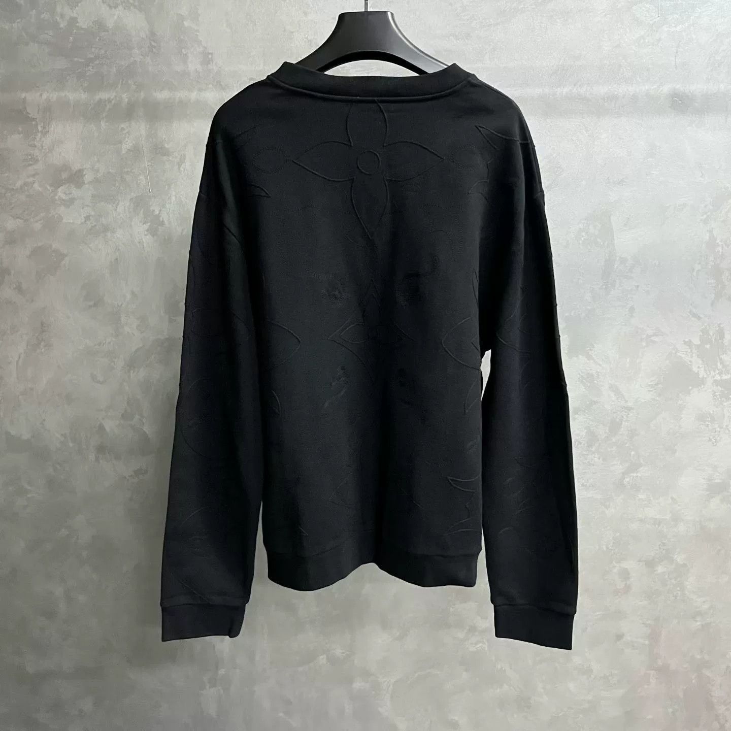 Louis Vuitton Louis Vuitton Black Sweater xxs Men Size US XXS / EU 40 - 2 Thumbnail