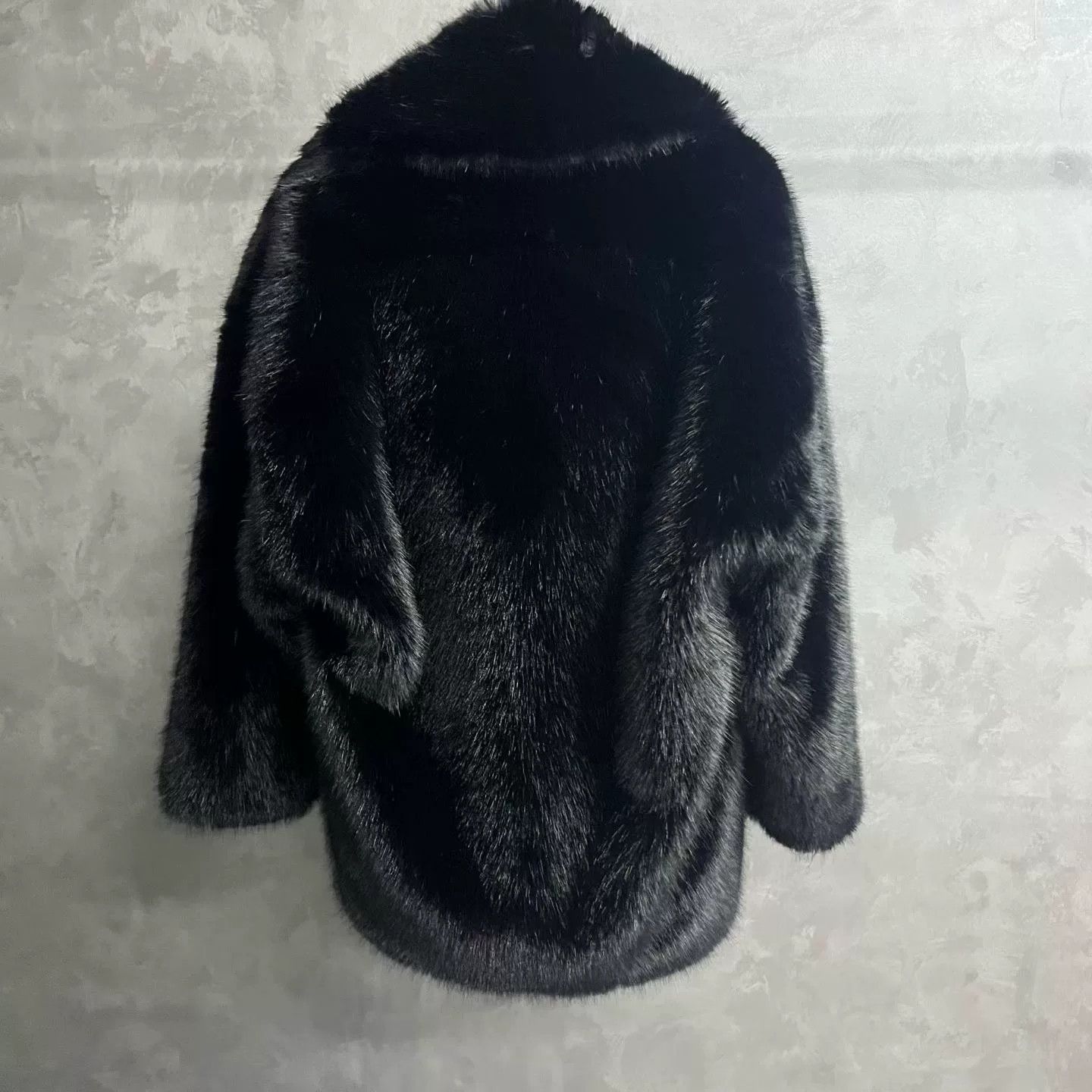 Balenciaga Balenciaga Fur Black Jacket S Women Size S / US 4 / IT 40 - 2 Thumbnail