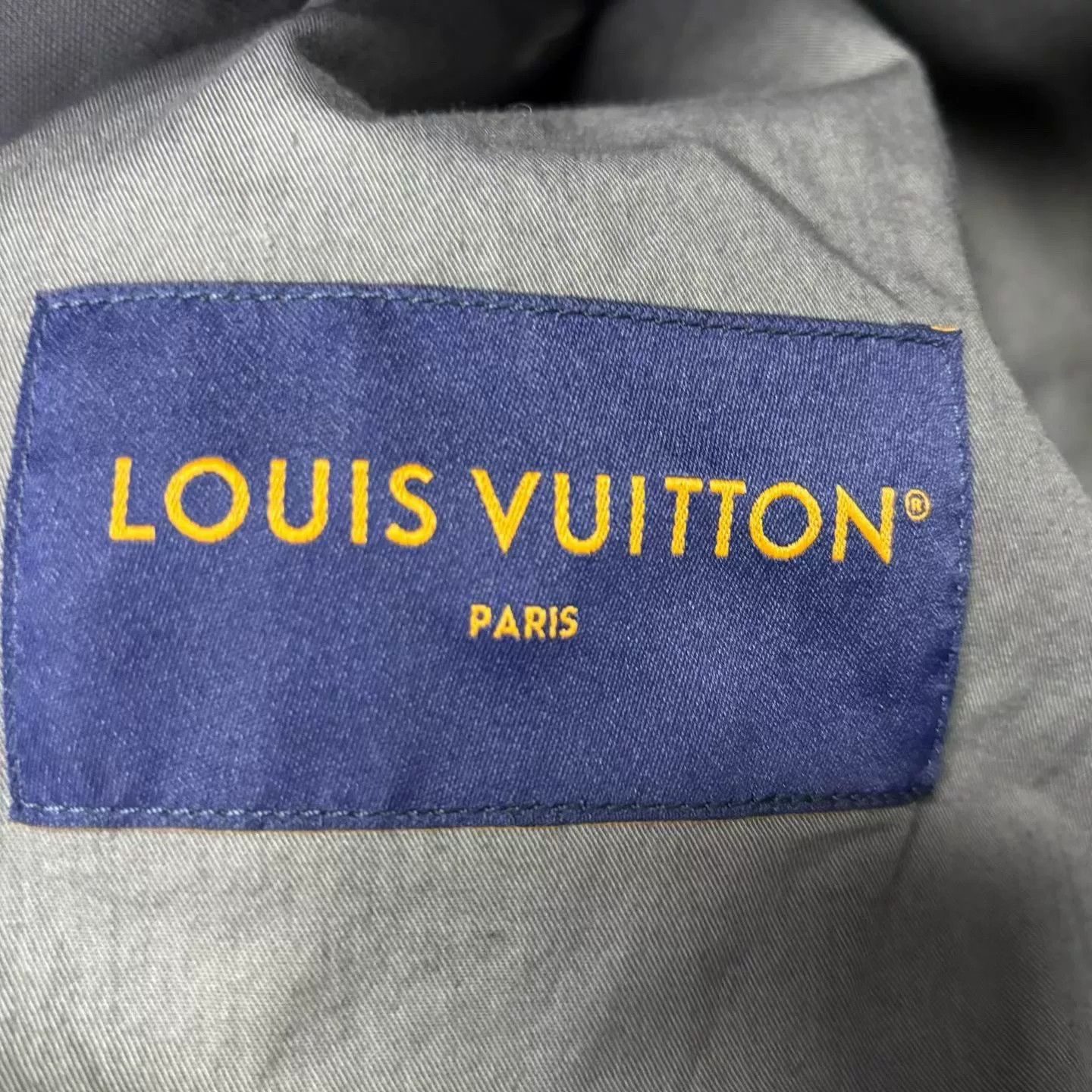 Louis Vuitton Louis Vuitton Embroidered Graphic Gray Light Jacket s Men Size US S / EU 44-46 / 1 - 3 Thumbnail