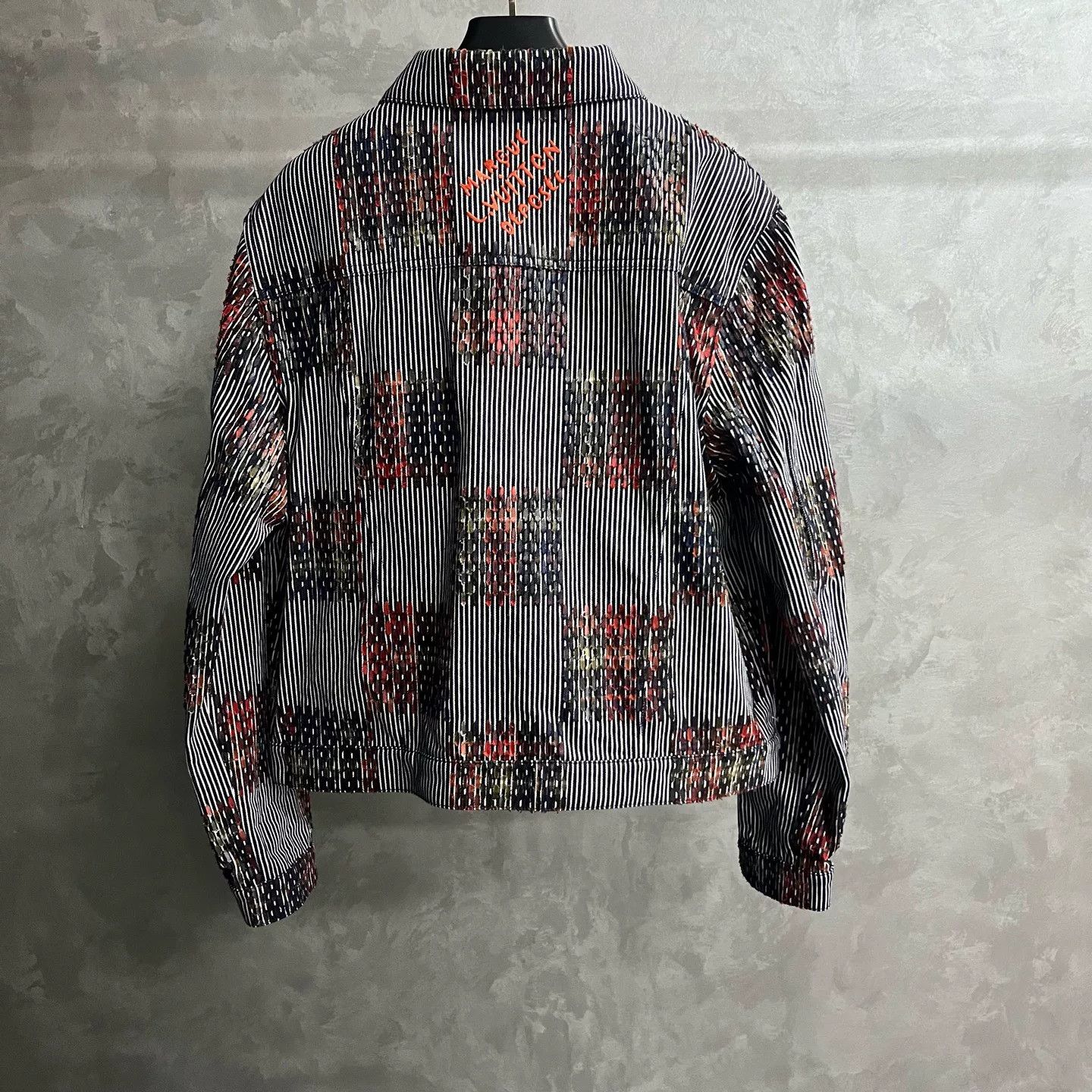 Louis Vuitton Louis Vuitton Printed Gray Light Jacket l Men Size US L / EU 52-54 / 3 - 2 Thumbnail
