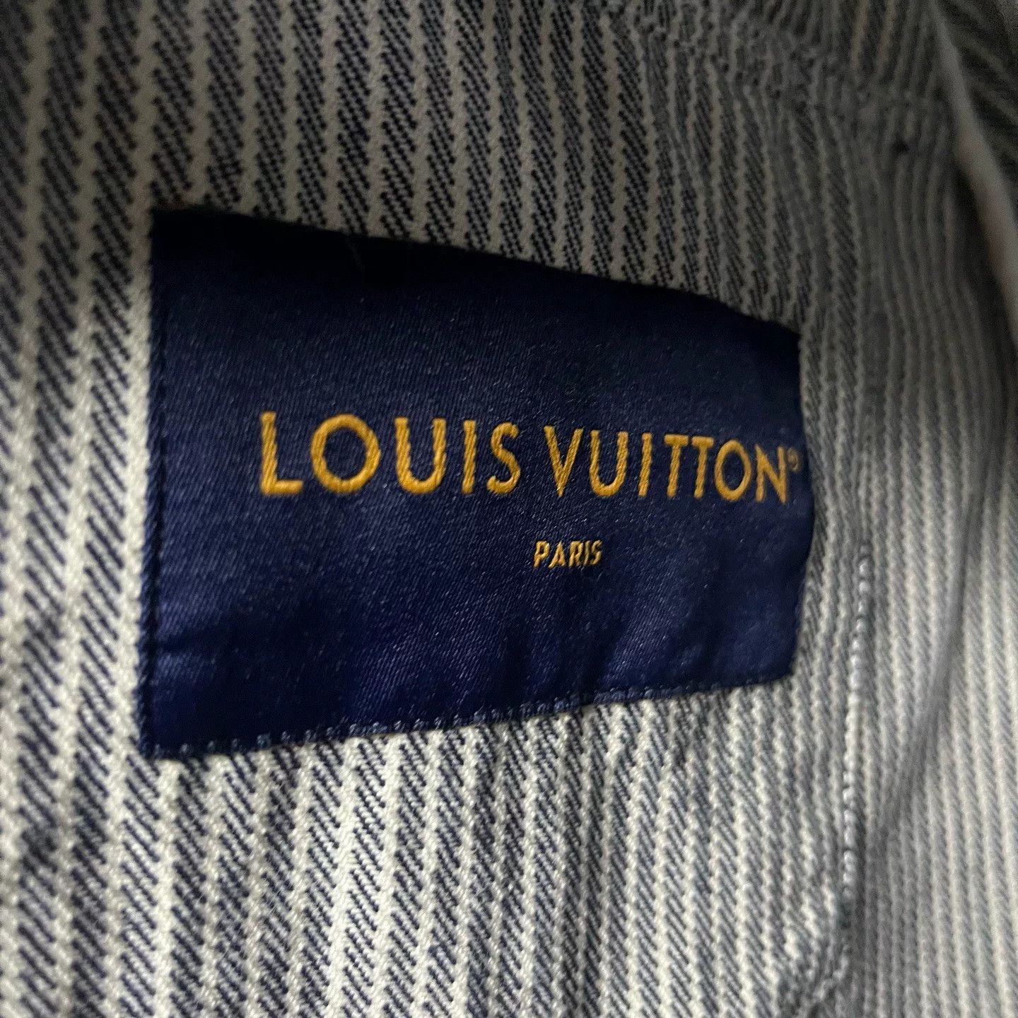 Louis Vuitton Louis Vuitton Printed Gray Light Jacket l Men Size US L / EU 52-54 / 3 - 3 Thumbnail