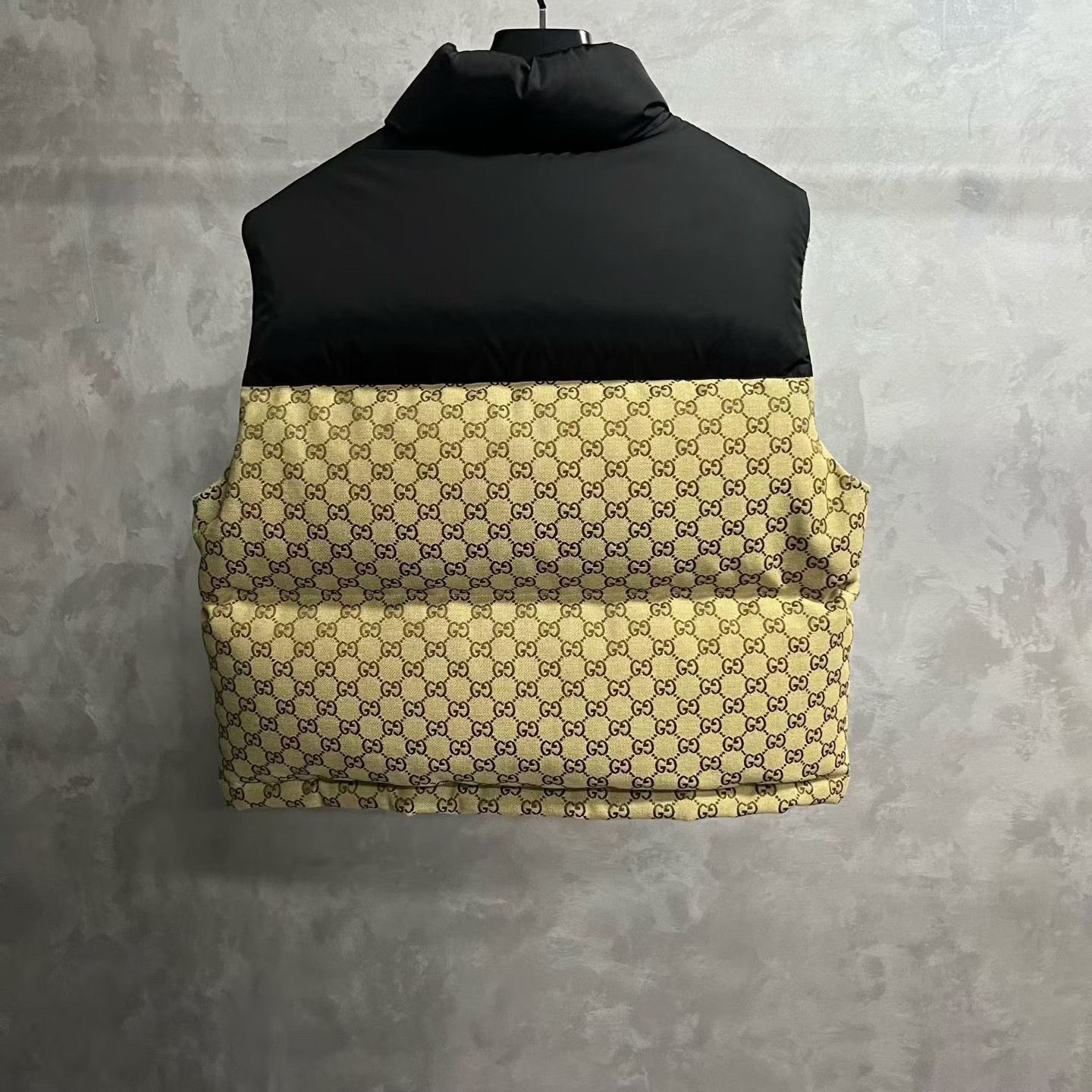 Gucci Gucci Casual Down Down Jacket XS Women Size XS / US 0-2 / IT 36-38 - 2 Thumbnail