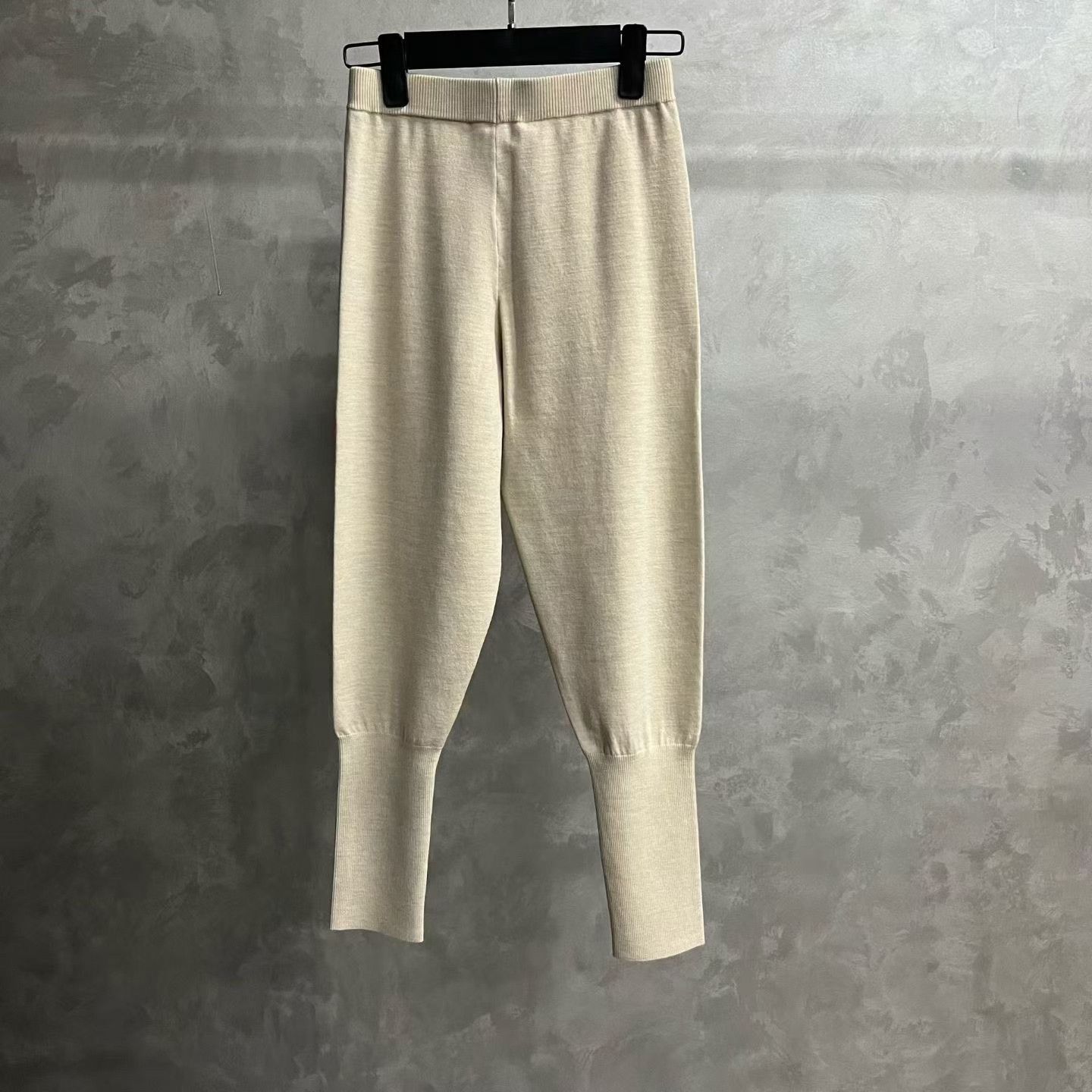 Loro Piana Loro Piana Long Beige Pants 26 Women Size 26" / US 2 / IT 38 - 2 Thumbnail