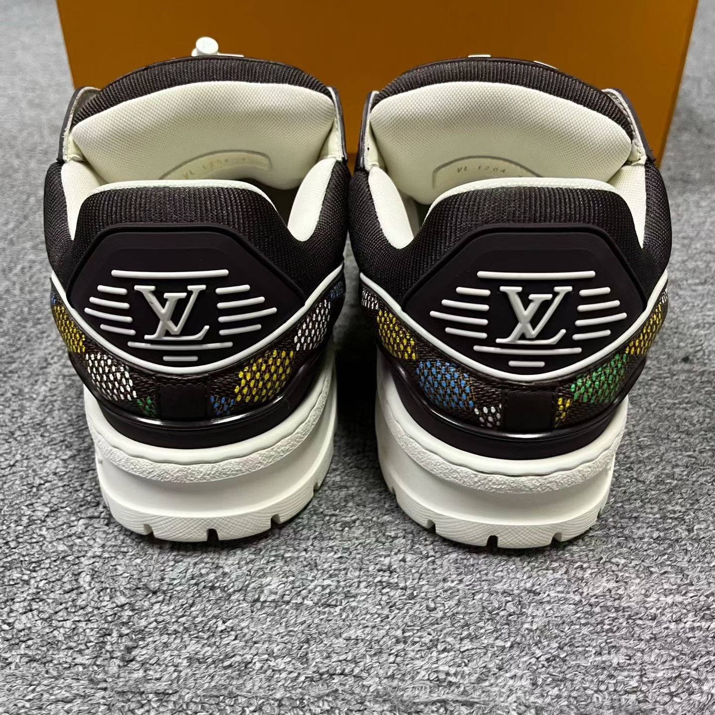 Louis Vuitton Louis Vuitton Leather Multi Lowtop Sneakers 8 Men Size US 8 / EU 41 - 4 Thumbnail