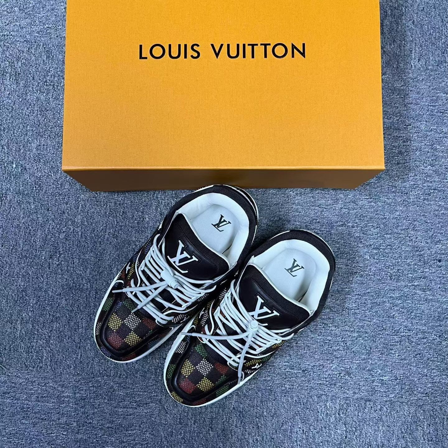 Louis Vuitton Louis Vuitton Leather Multi Lowtop Sneakers 8 Men Size US 8 / EU 41 - 2 Thumbnail