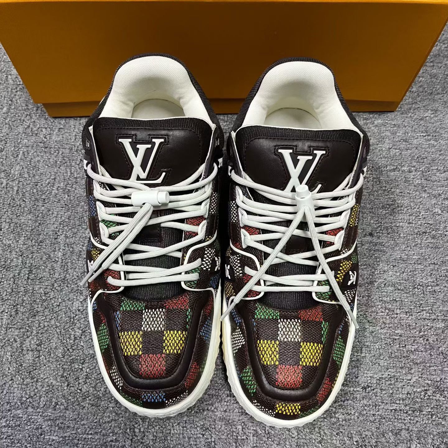 Louis Vuitton Louis Vuitton Leather Multi Lowtop Sneakers 8 Men Size US 8 / EU 41 - 3 Thumbnail