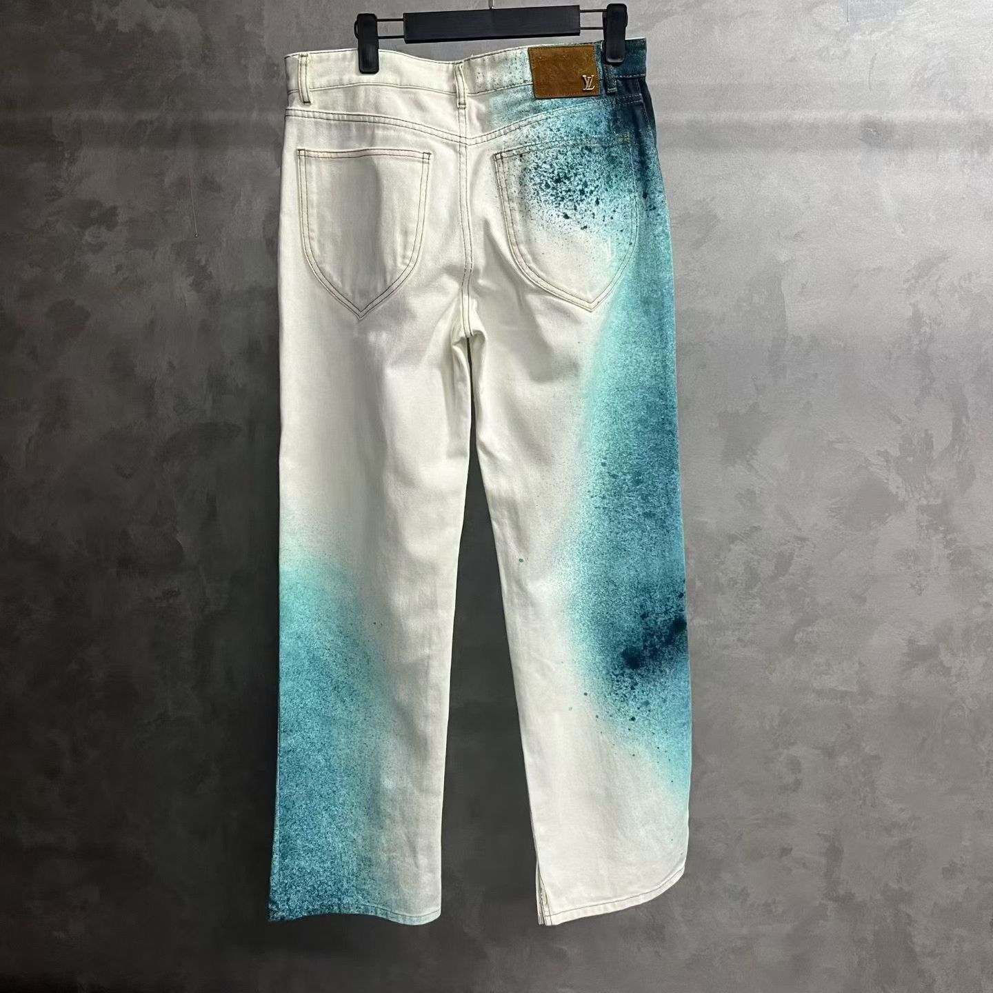 Louis Vuitton Louis Vuitton Retro Printed White Denim Jeans 28 Men Size US 28 / EU 44 - 2 Thumbnail