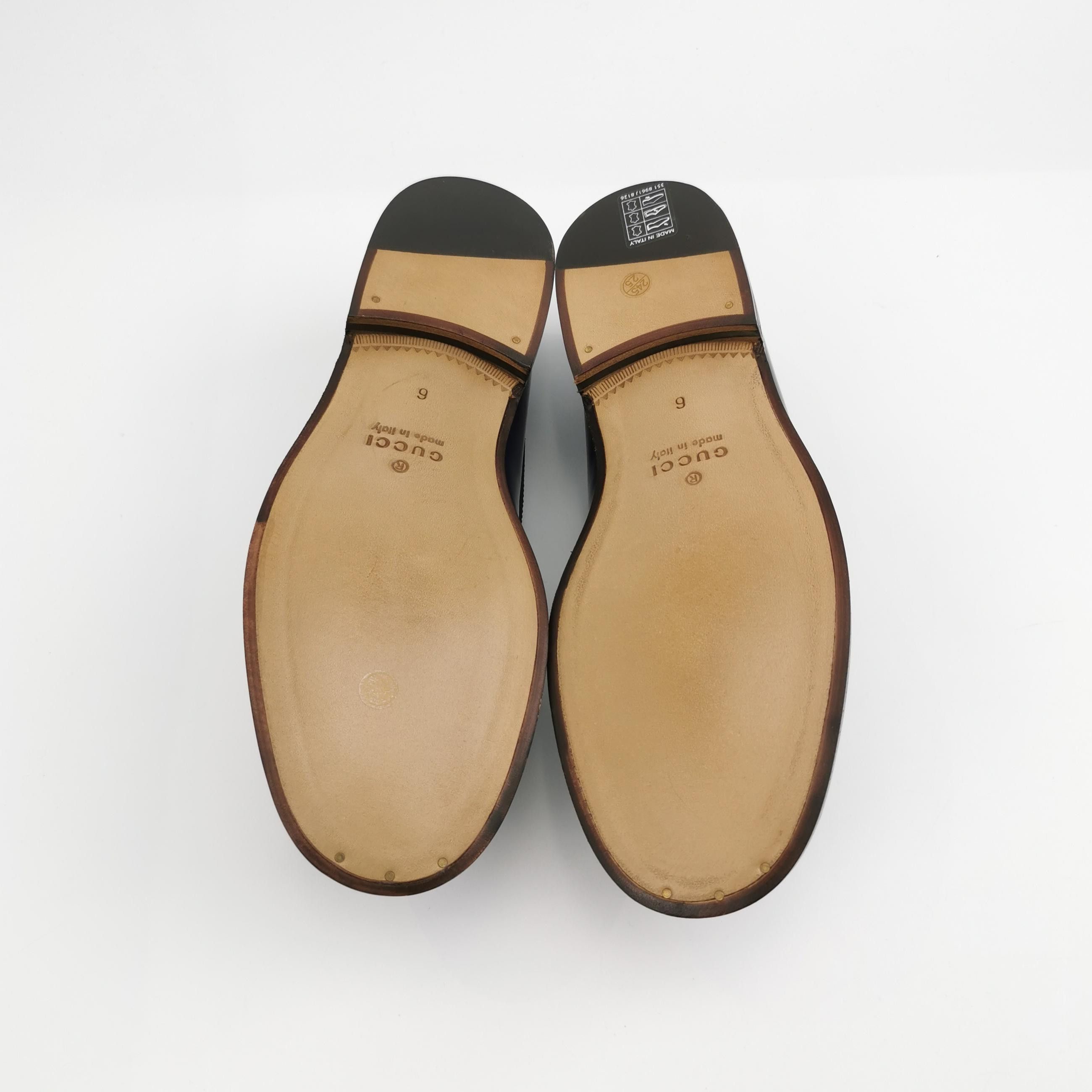 Gucci Gucci Interlocking G Navy Leather Loafers Size 40 Size US 7 / EU 40 - 6 Thumbnail