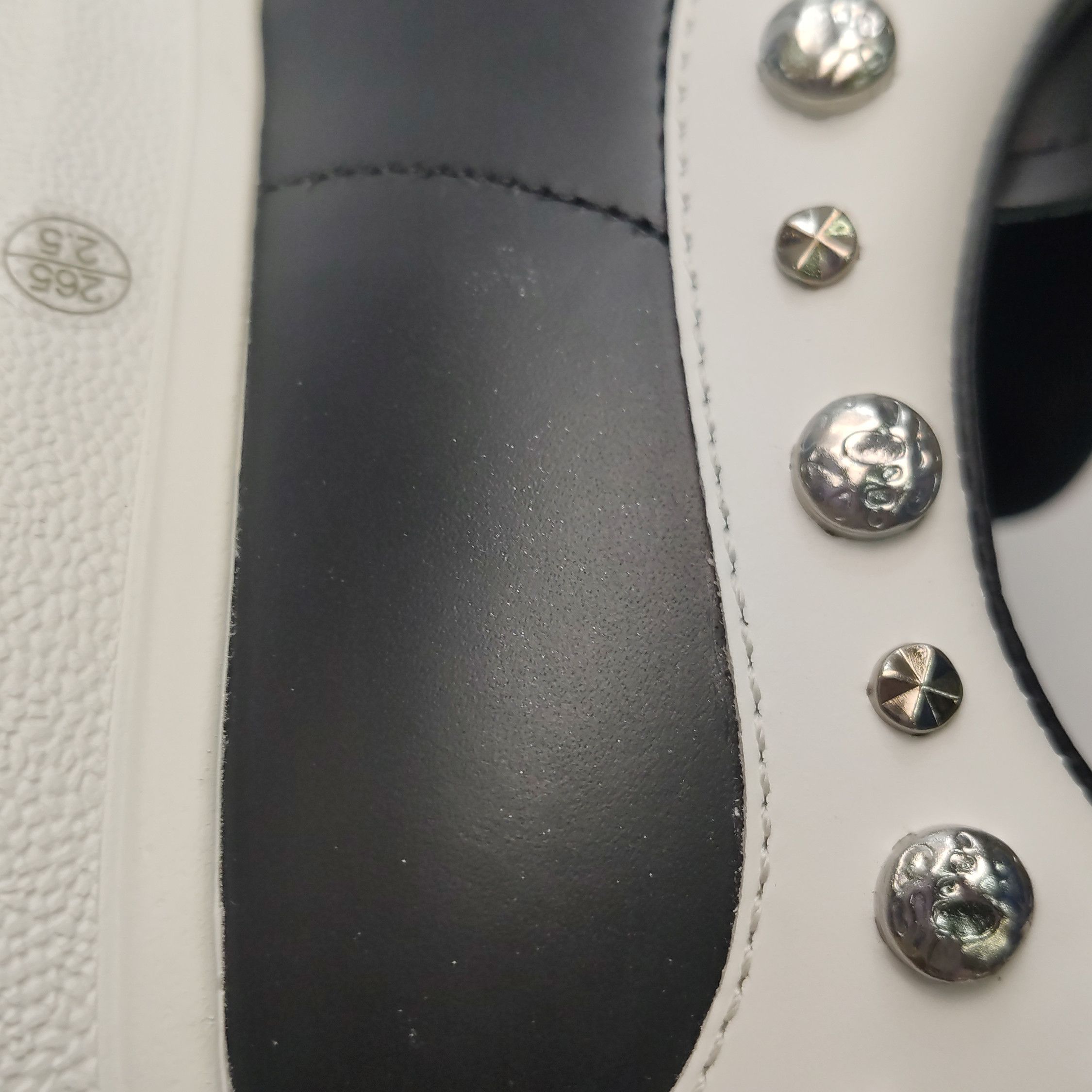 Alexander McQueen Alexander McQueen Studded Oversized Sneakers 43 Size US 10 / EU 43 - 8 Thumbnail