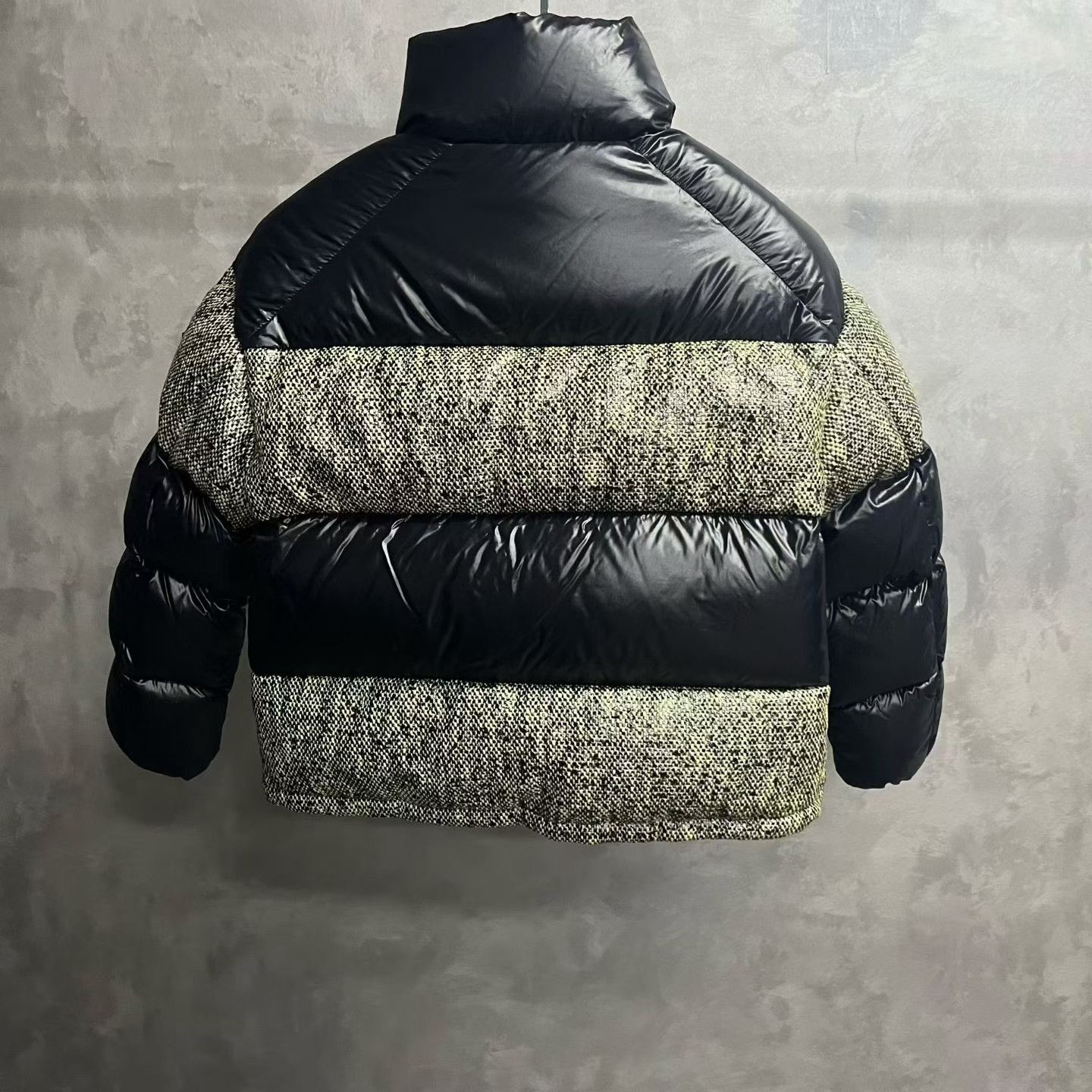 Moncler Moncler Down Black Down Jacket us_2 Women Size XS / US 0-2 / IT 36-38 - 2 Thumbnail